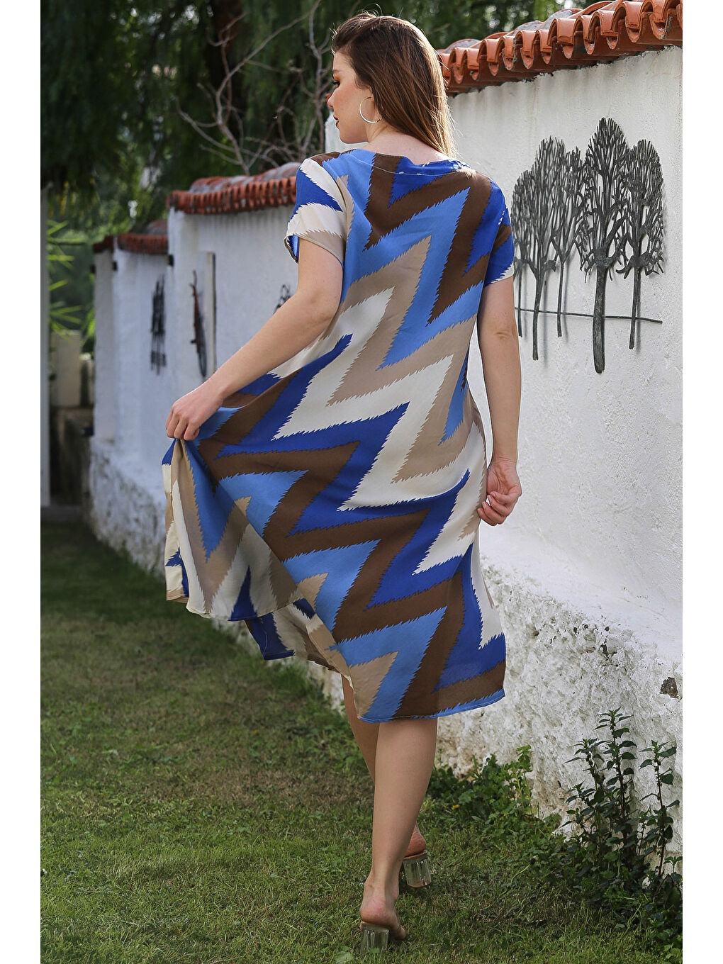 Mavi V Yaka Düşük Kol Allover Baskılı Casual Viskon Dokuma Elbise 115 66-5