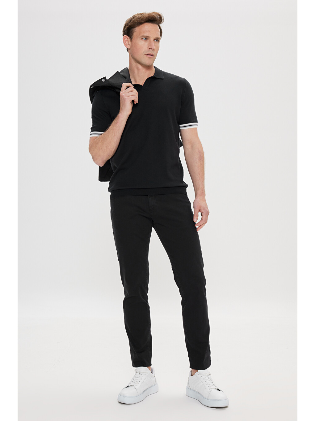 Erkek Siyah Standart Fit Normal Kesim %100 Pamuk Polo Yaka Triko Tişört-1