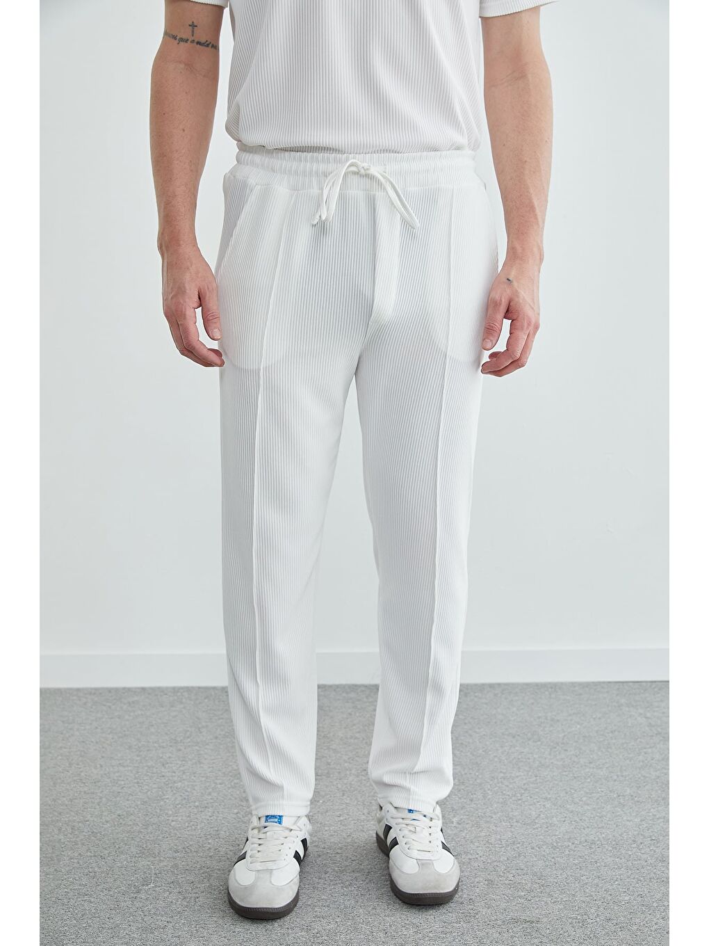 Ekru Beli Lastikli Fitilli Çimalı Pantolon-1