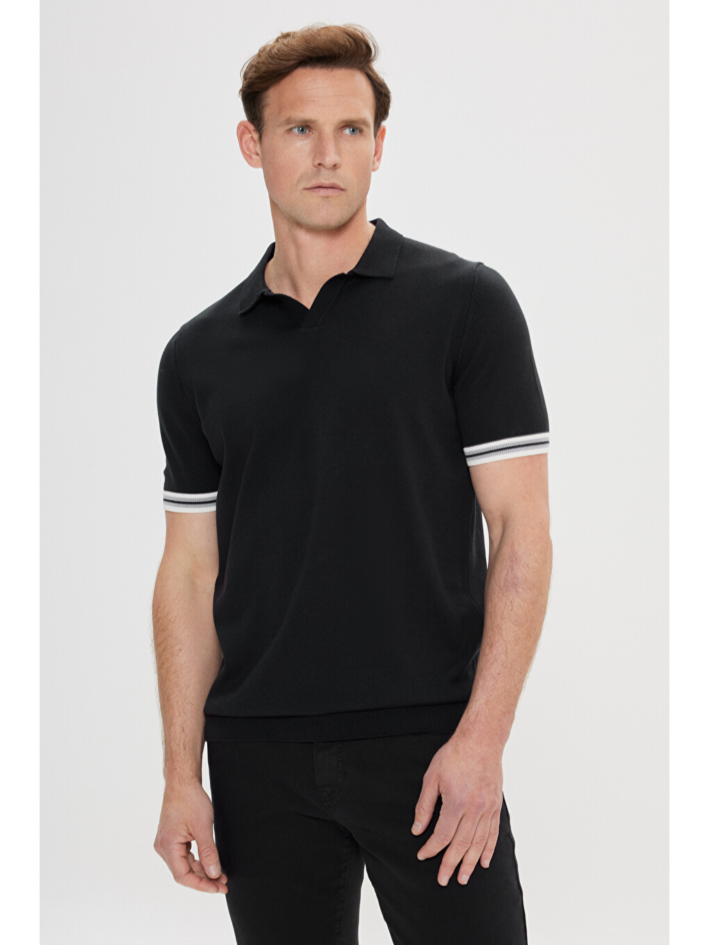 Erkek Siyah Standart Fit Normal Kesim %100 Pamuk Polo Yaka Triko Tişört-2