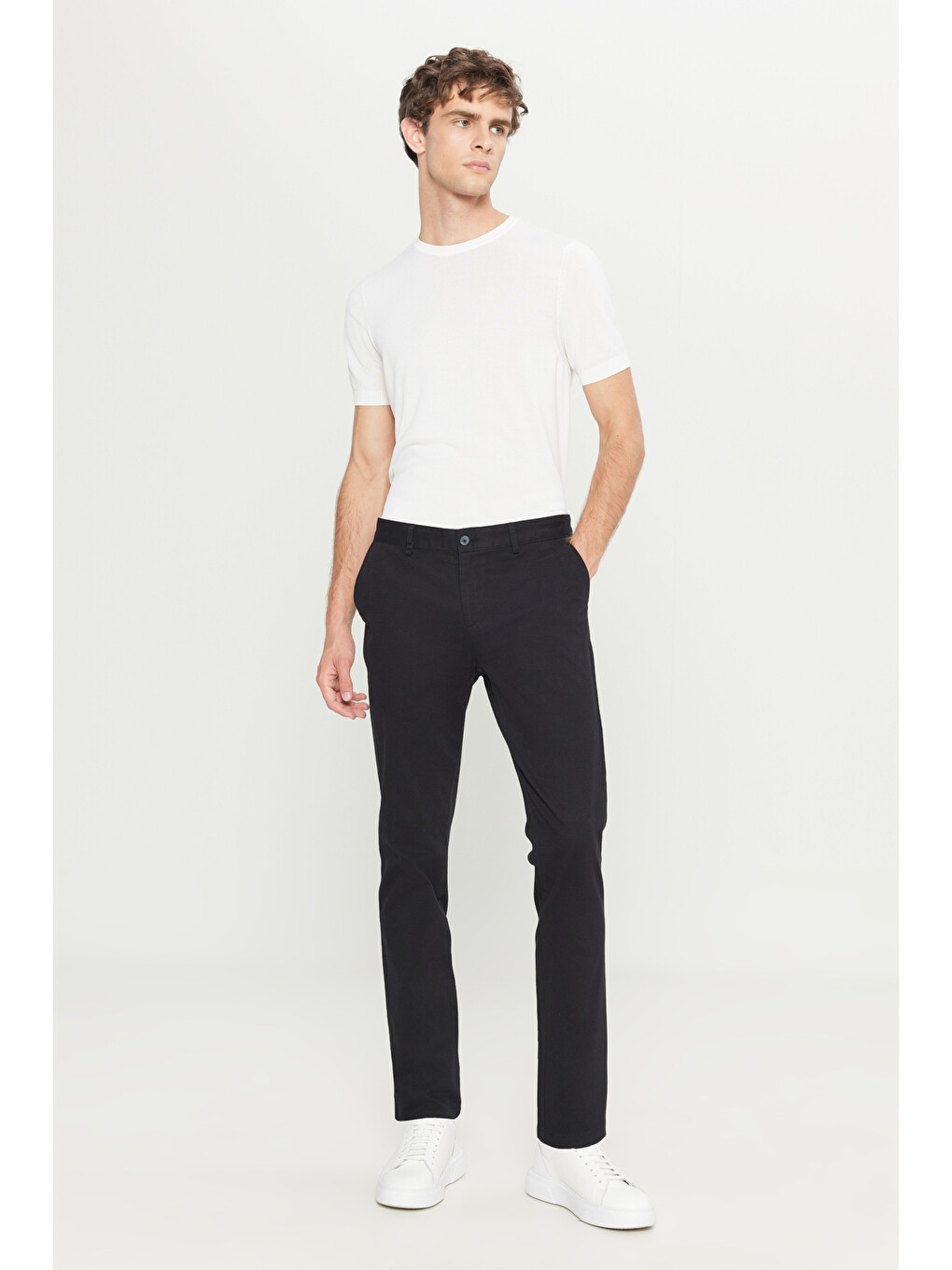 Erkek Siyah Pamuklu Slim Fit Dar Kesim Yan Cep Armürlü Esnek Casual Pantolon-1
