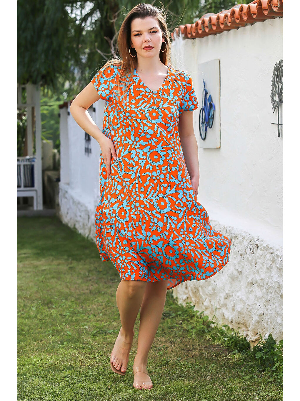 Turuncu-Mavi V Yaka Düşük Kol Allover Baskılı Casual Viskon Dokuma Elbise 115 66