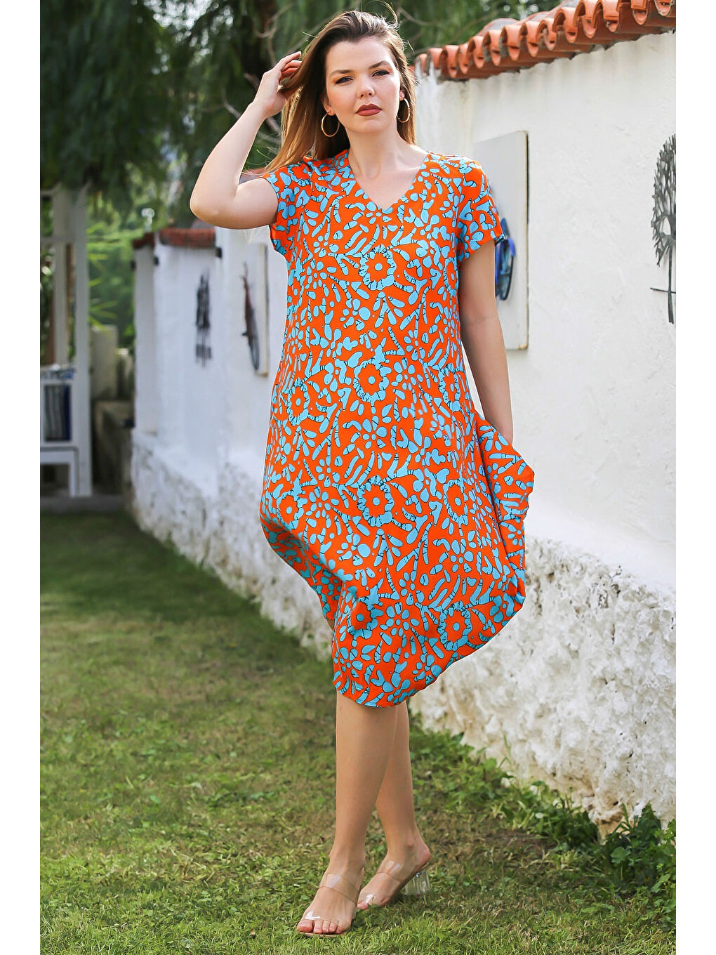 Turuncu-Mavi V Yaka Düşük Kol Allover Baskılı Casual Viskon Dokuma Elbise 115 66-1
