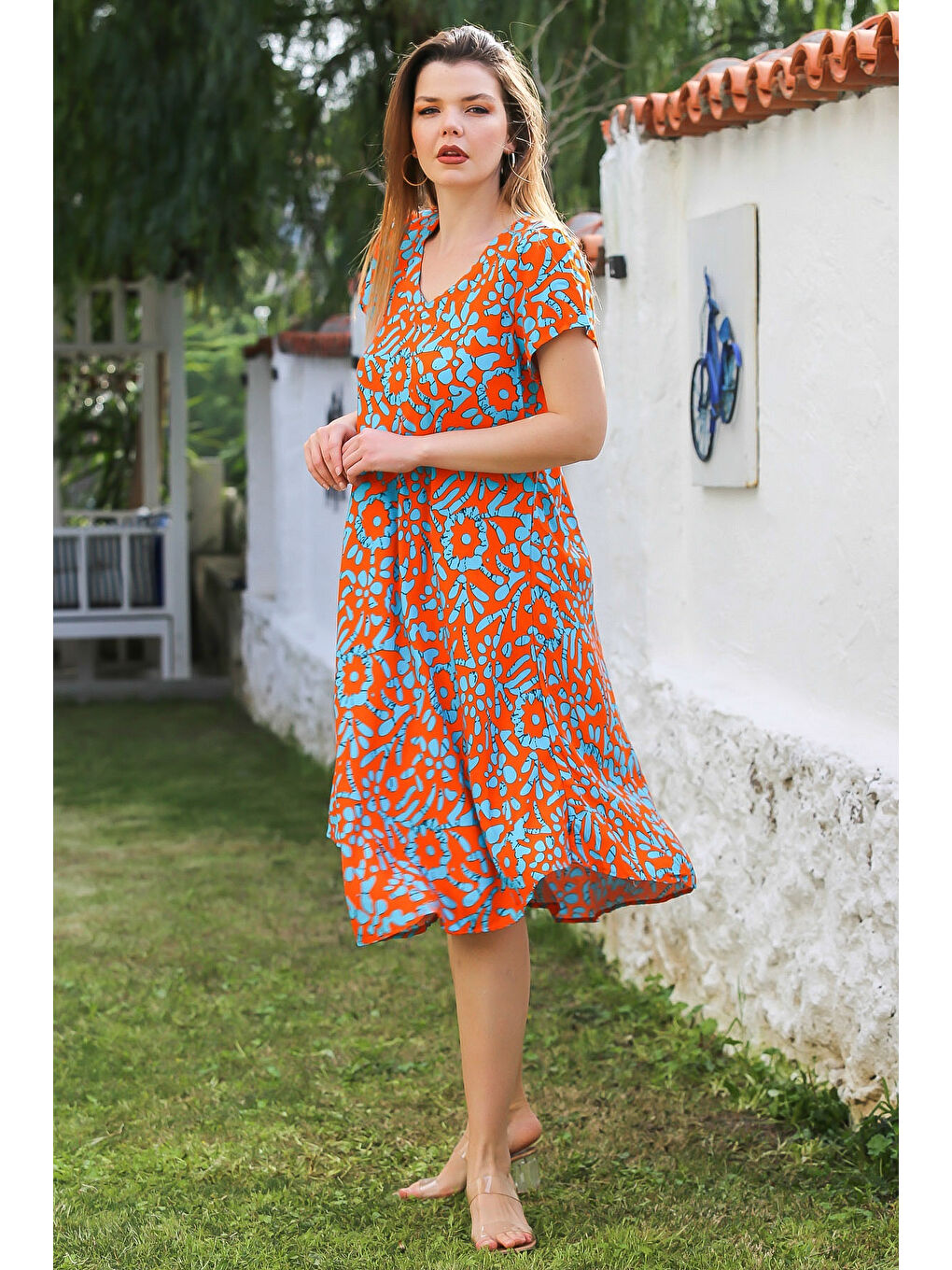 Turuncu-Mavi V Yaka Düşük Kol Allover Baskılı Casual Viskon Dokuma Elbise 115 66-3