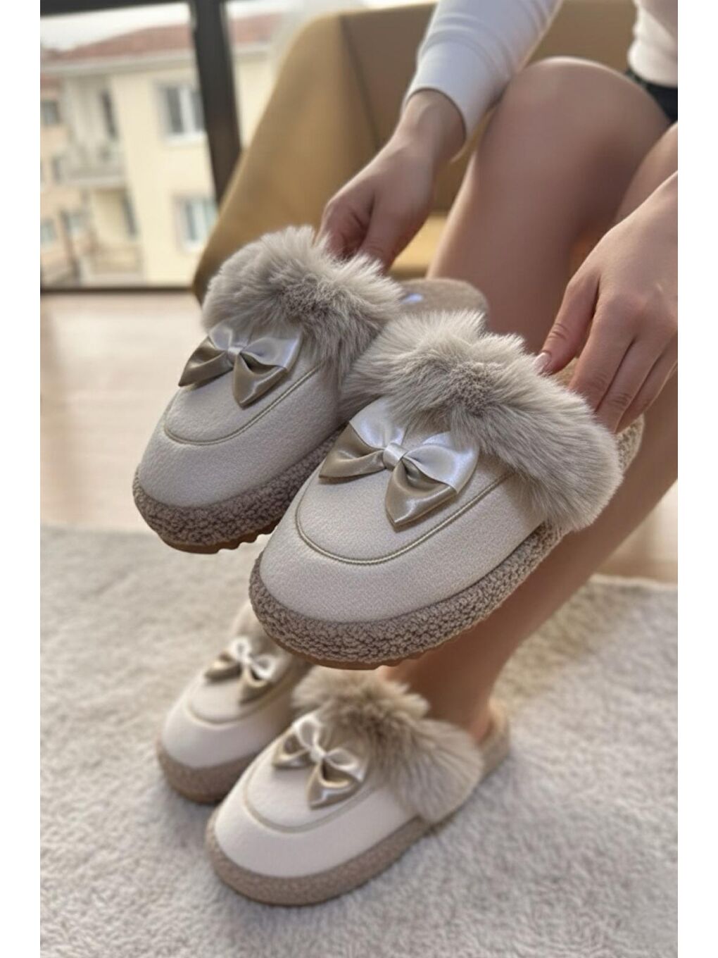 Ekru Romy Kurdela Kadın Ev Terliği Pelüş Ev Terliği Ses Yapmaz Taban Sıcak Kürklü Terlik