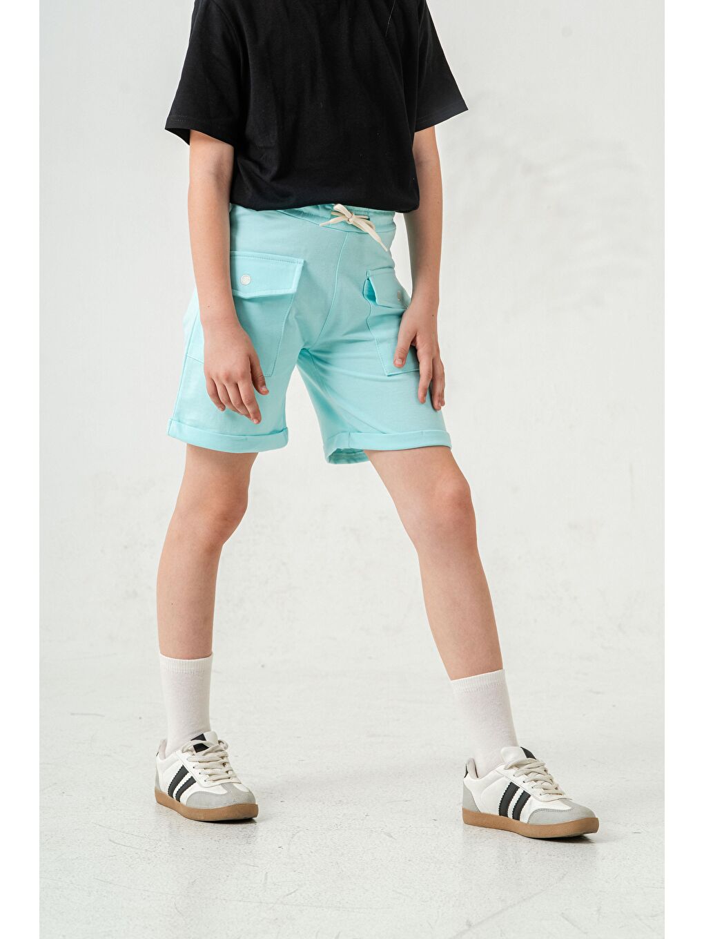 Mavi Kargo Cepli Cep Kapağı Nakışlı Kız Çocuk Şort-5