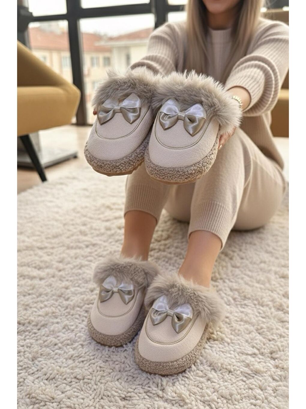 Ekru Romy Kurdela Kadın Ev Terliği Pelüş Ev Terliği Ses Yapmaz Taban Sıcak Kürklü Terlik-1