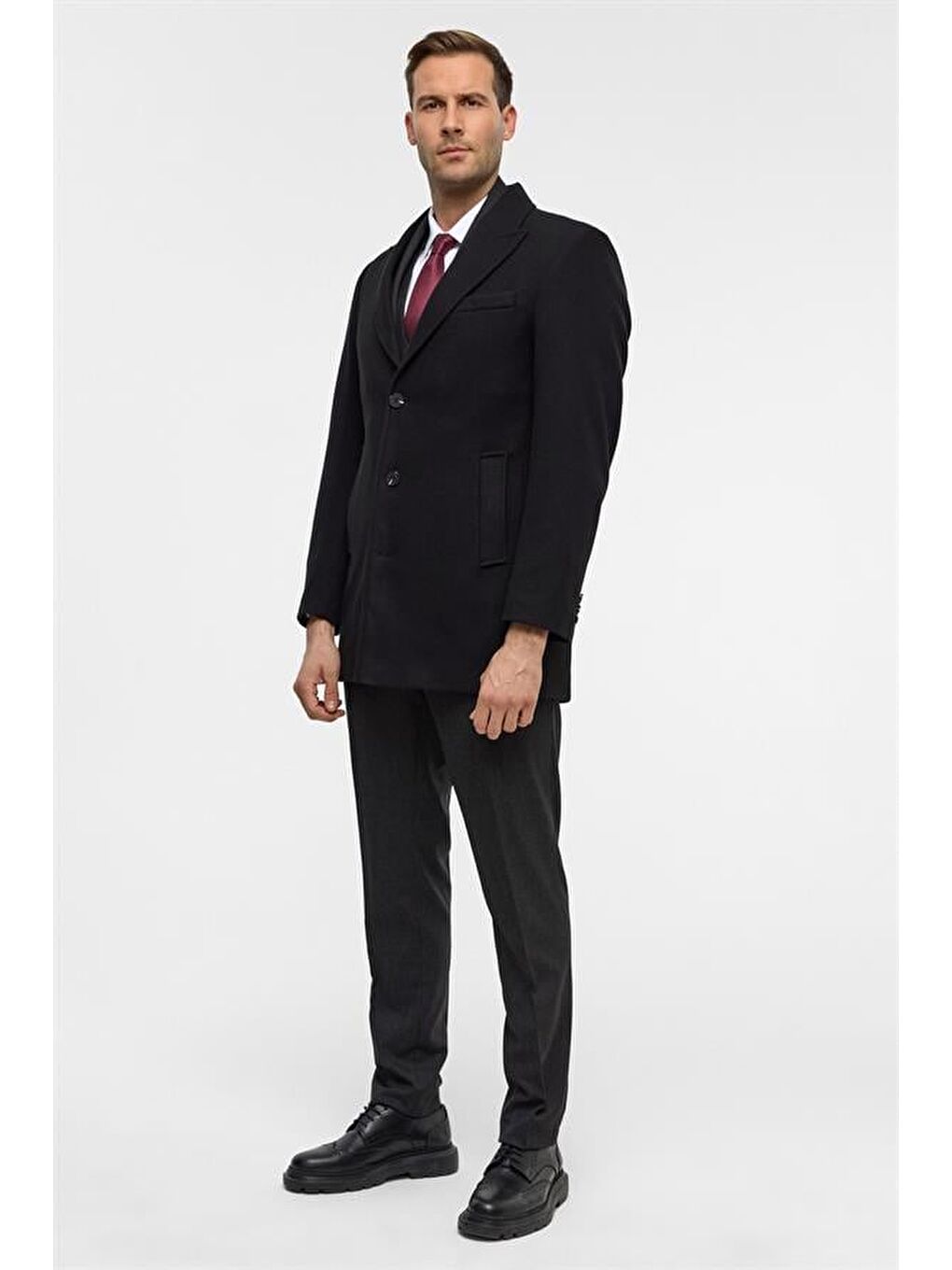 Siyah Slim Düz Sivri Yaka Kaban-1