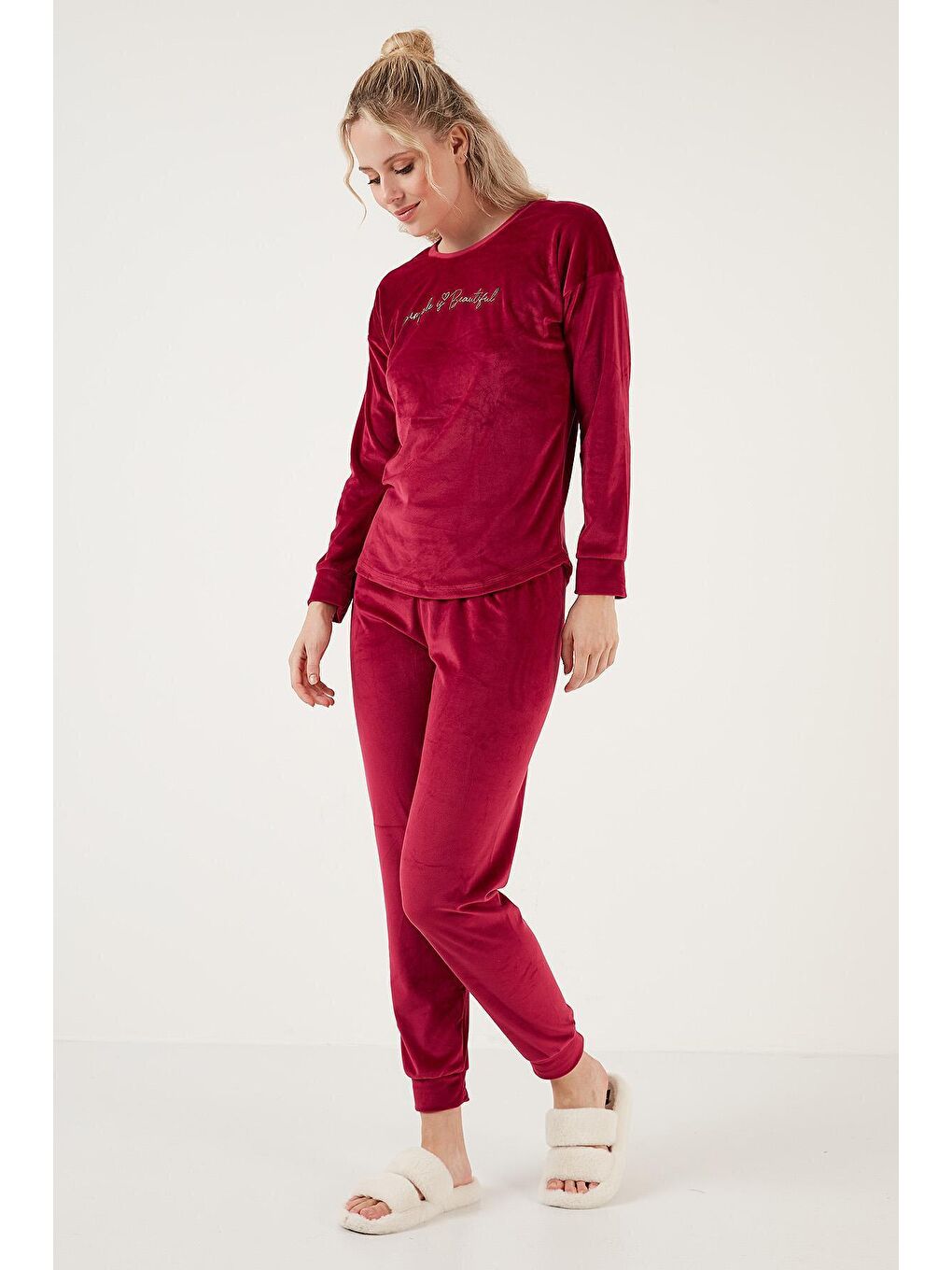 Lela Bordo Regular Fit Yumuşak Dokulu Kadife Pijama Takımı 6094200 - 1