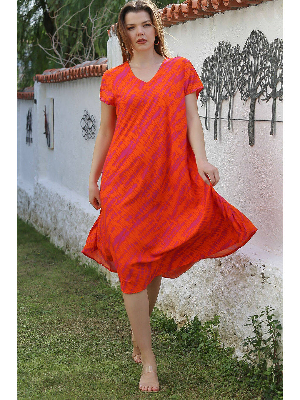 Turuncu V Yaka Düşük Kol Allover Baskılı Casual Viskon Dokuma Elbise 115 66-2
