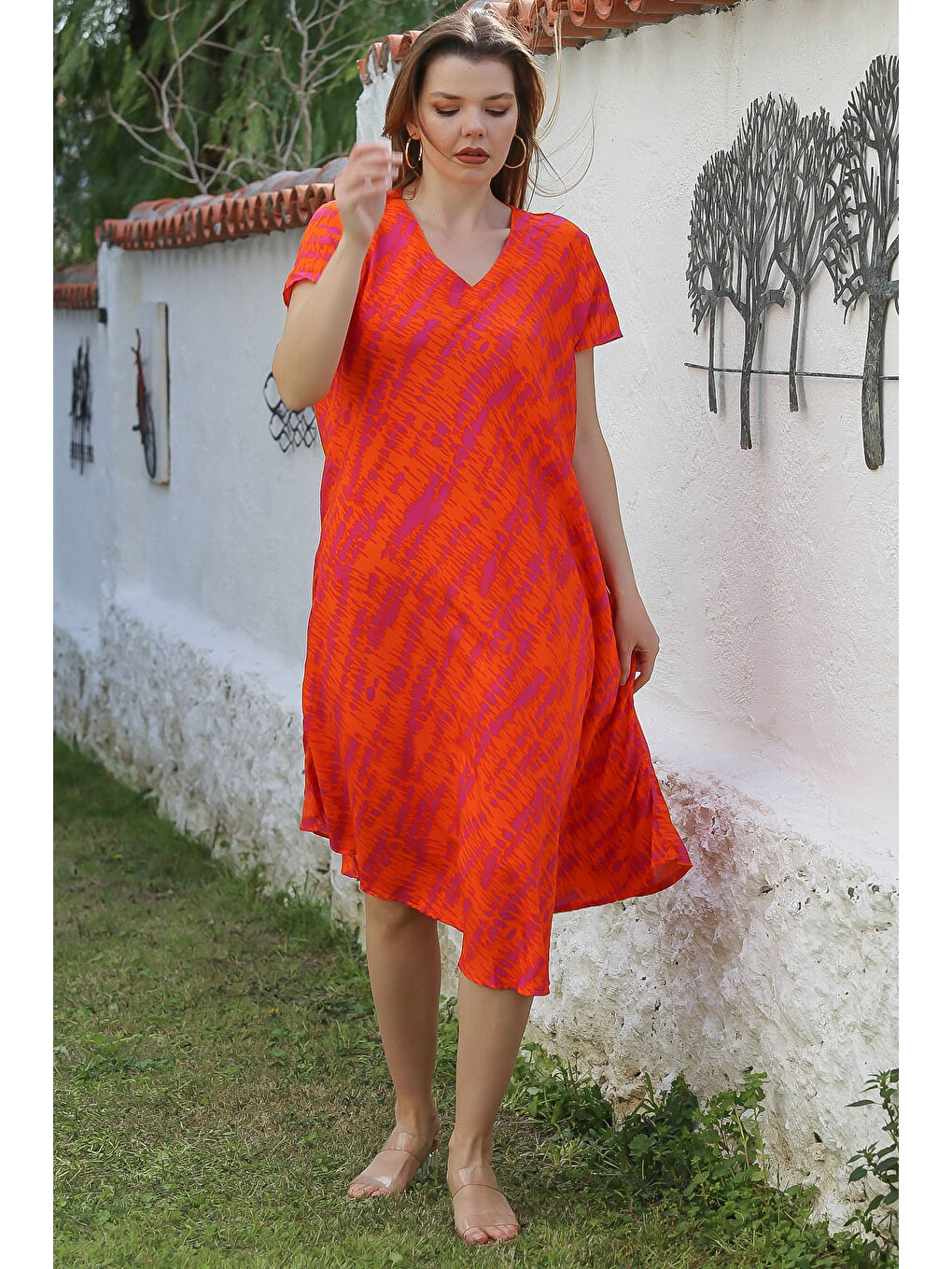 Turuncu V Yaka Düşük Kol Allover Baskılı Casual Viskon Dokuma Elbise 115 66-3
