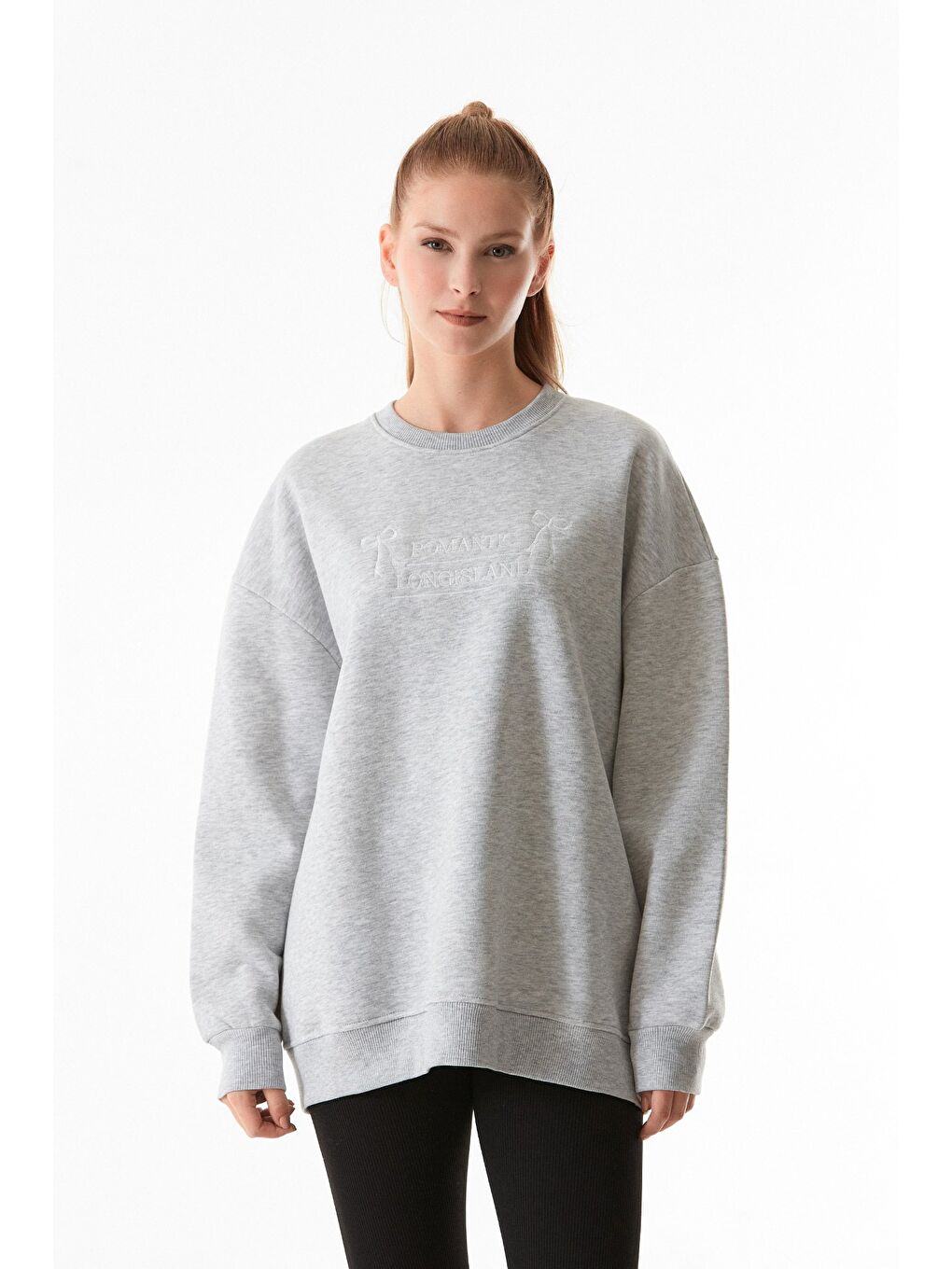 Fullamoda Açık Gri Yazı Nakışlı Bisiklet Yaka Oversize Sweatshirt