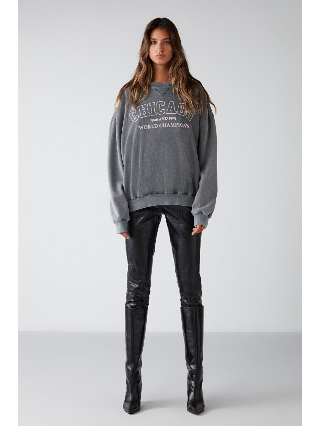 Amelıa Kadın Soluk Efektli Yumuşacık Içi Polarlı Parça Baskılı Şehir Temalı Oversize Antrasit Sweats-3