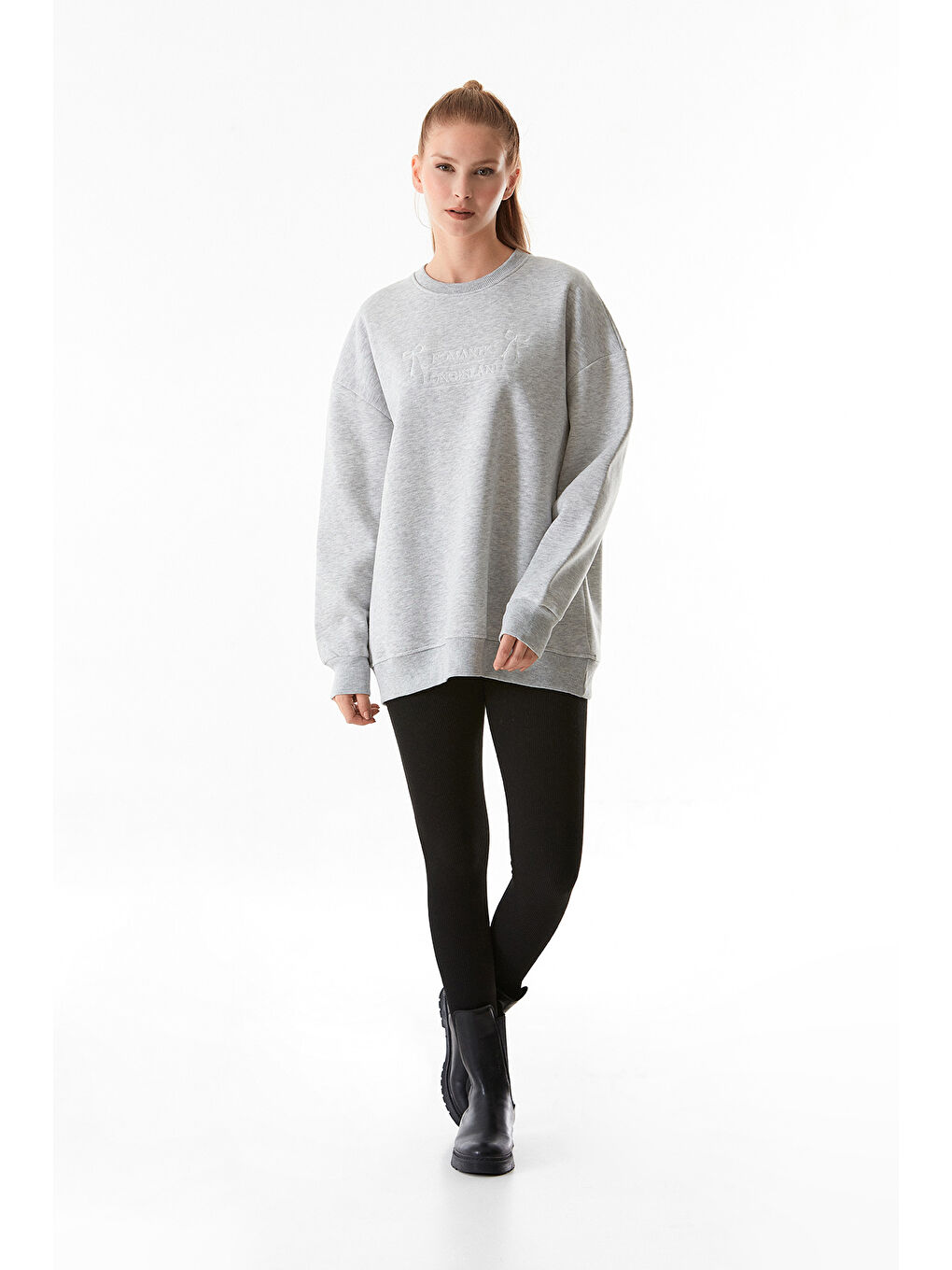 Fullamoda Açık Gri Yazı Nakışlı Bisiklet Yaka Oversize Sweatshirt - 1