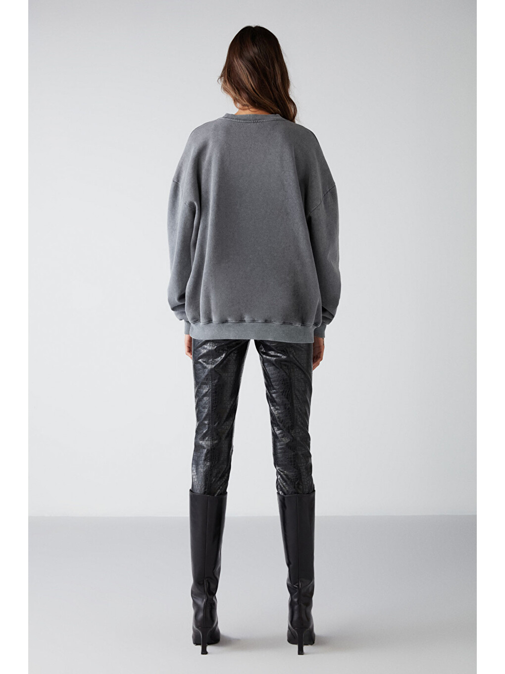 Amelıa Kadın Soluk Efektli Yumuşacık Içi Polarlı Parça Baskılı Şehir Temalı Oversize Antrasit Sweats-4