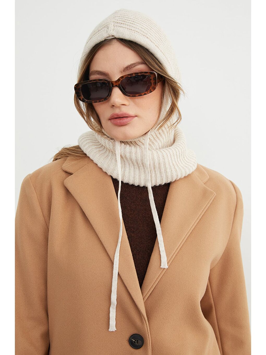 Bej Basic Bağcıklı Triko Balaklava Bere-3