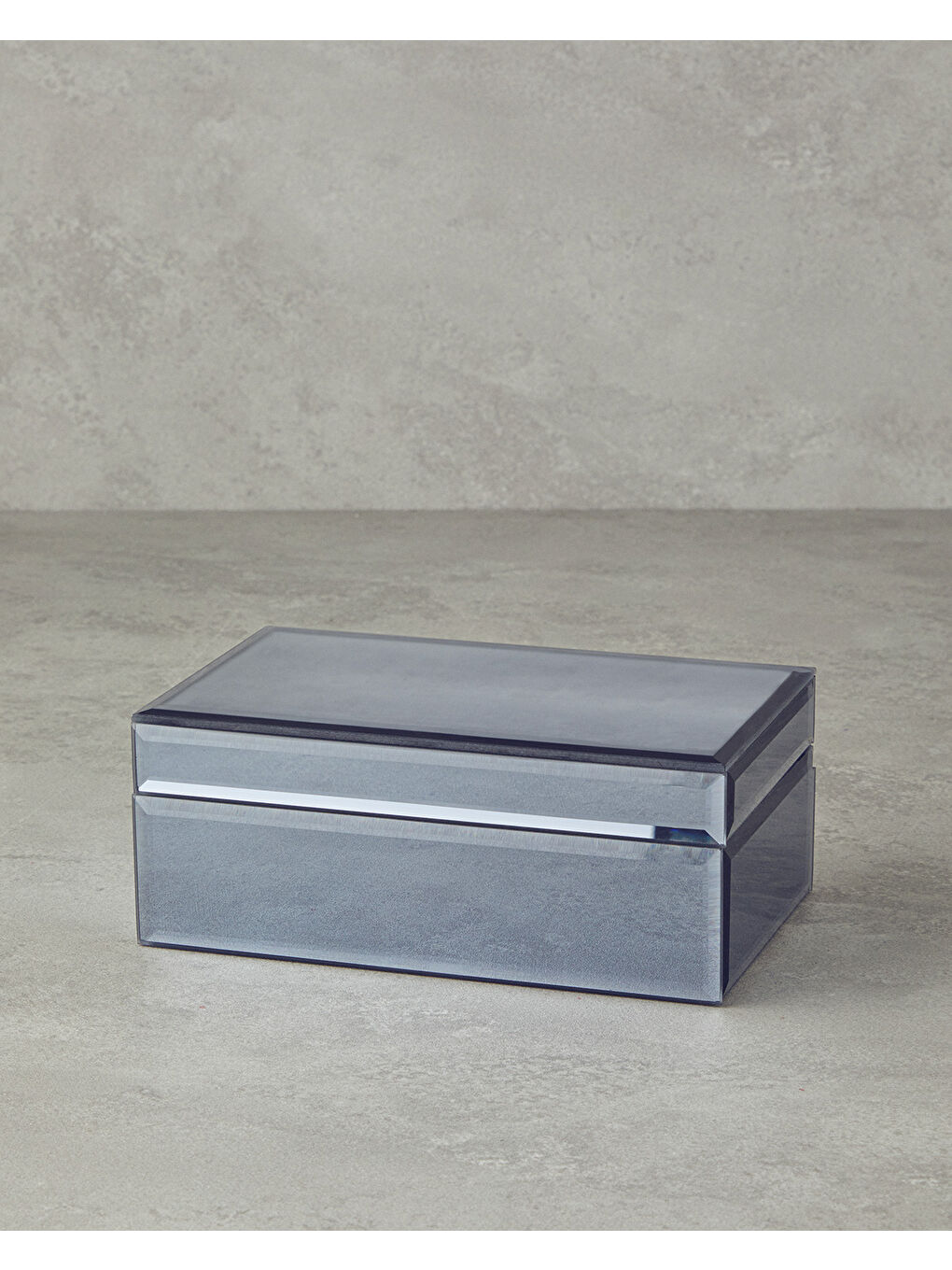 Gri Kate Aynalı Cam Dekoratif Kutu Füme