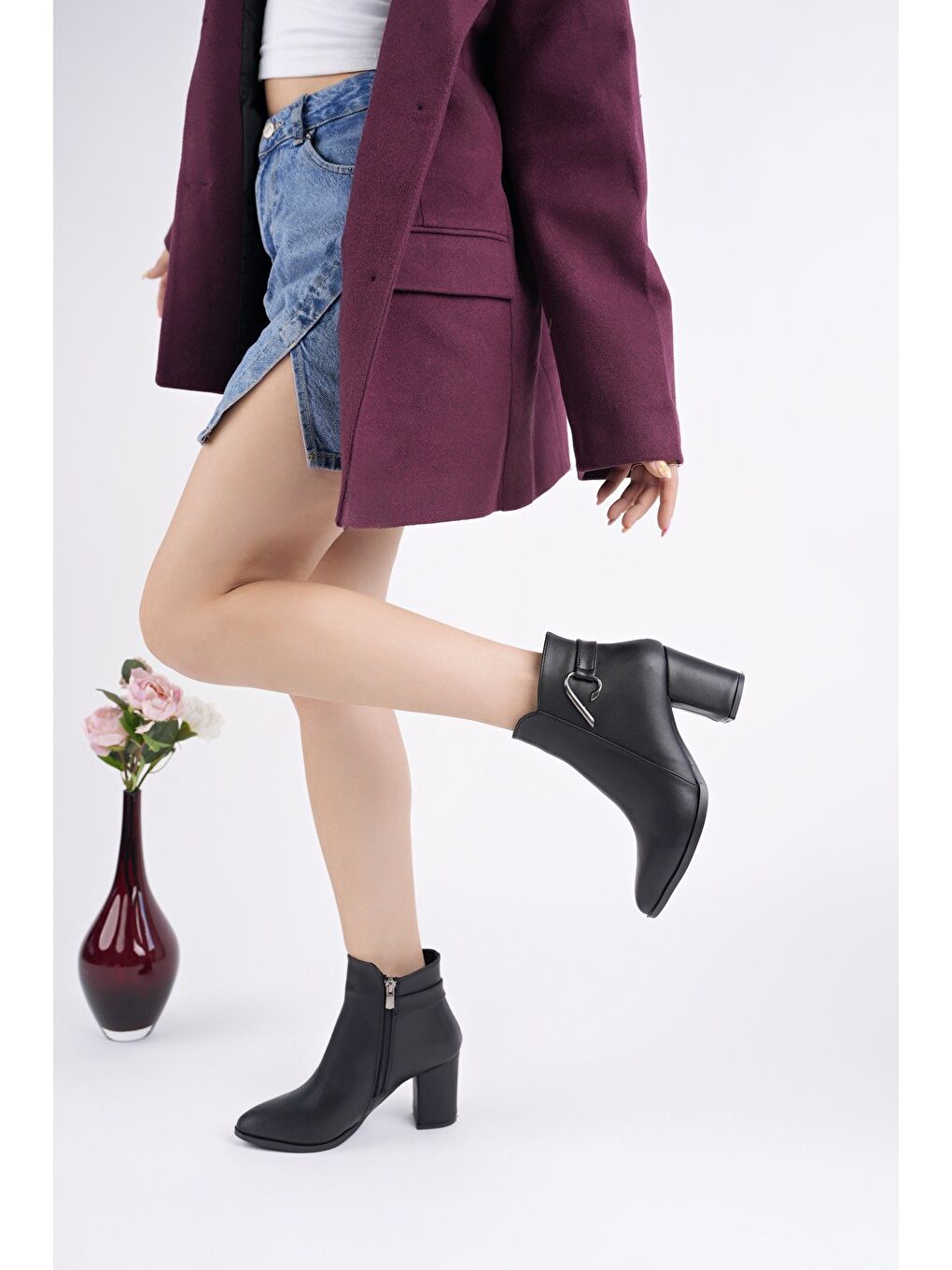 Siyah FORTİS Sivri Burun Toka Detaylı Fermuarlı Kalın Topuklu Kadın Bot-3