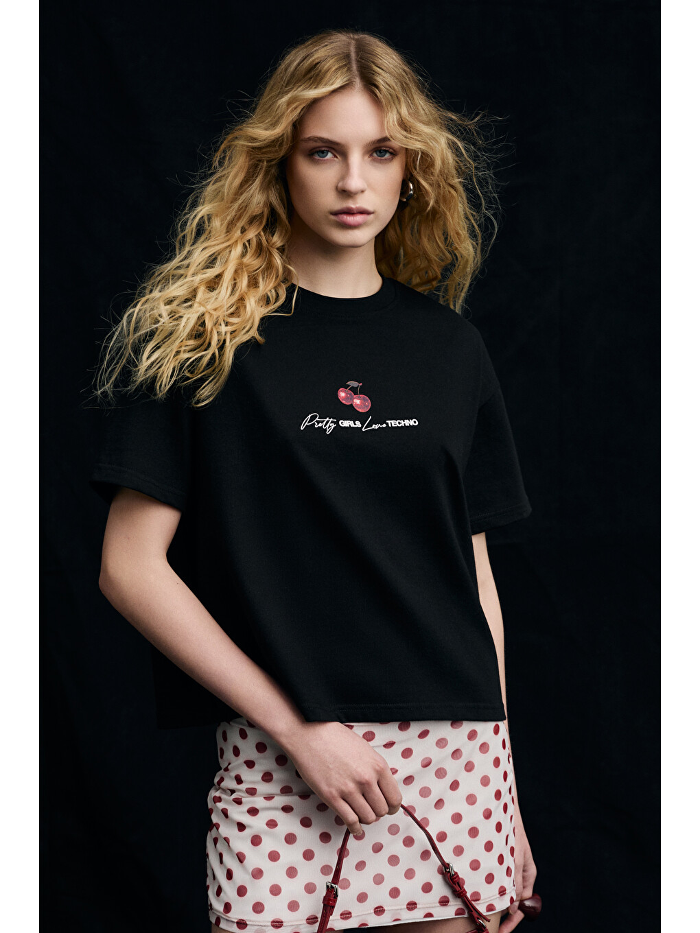 Tılorıa Kadın Organik Pamuklu Baskılı Bisiklet Yaka Regular Fit Siyah T-shirt-2