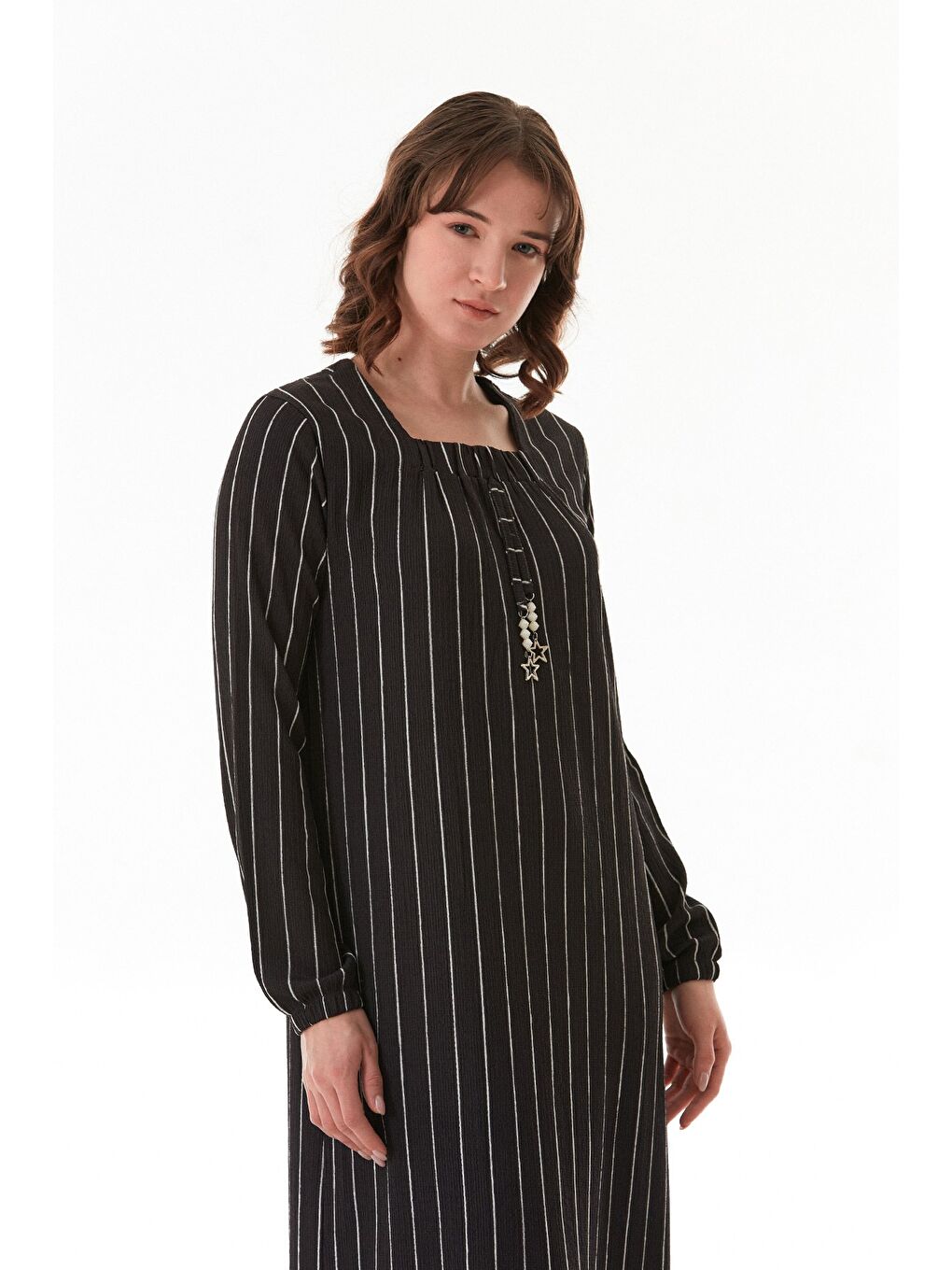 Antrasit Çizgili Büyük Beden Yıldız Aksesuarlı Elbise-3