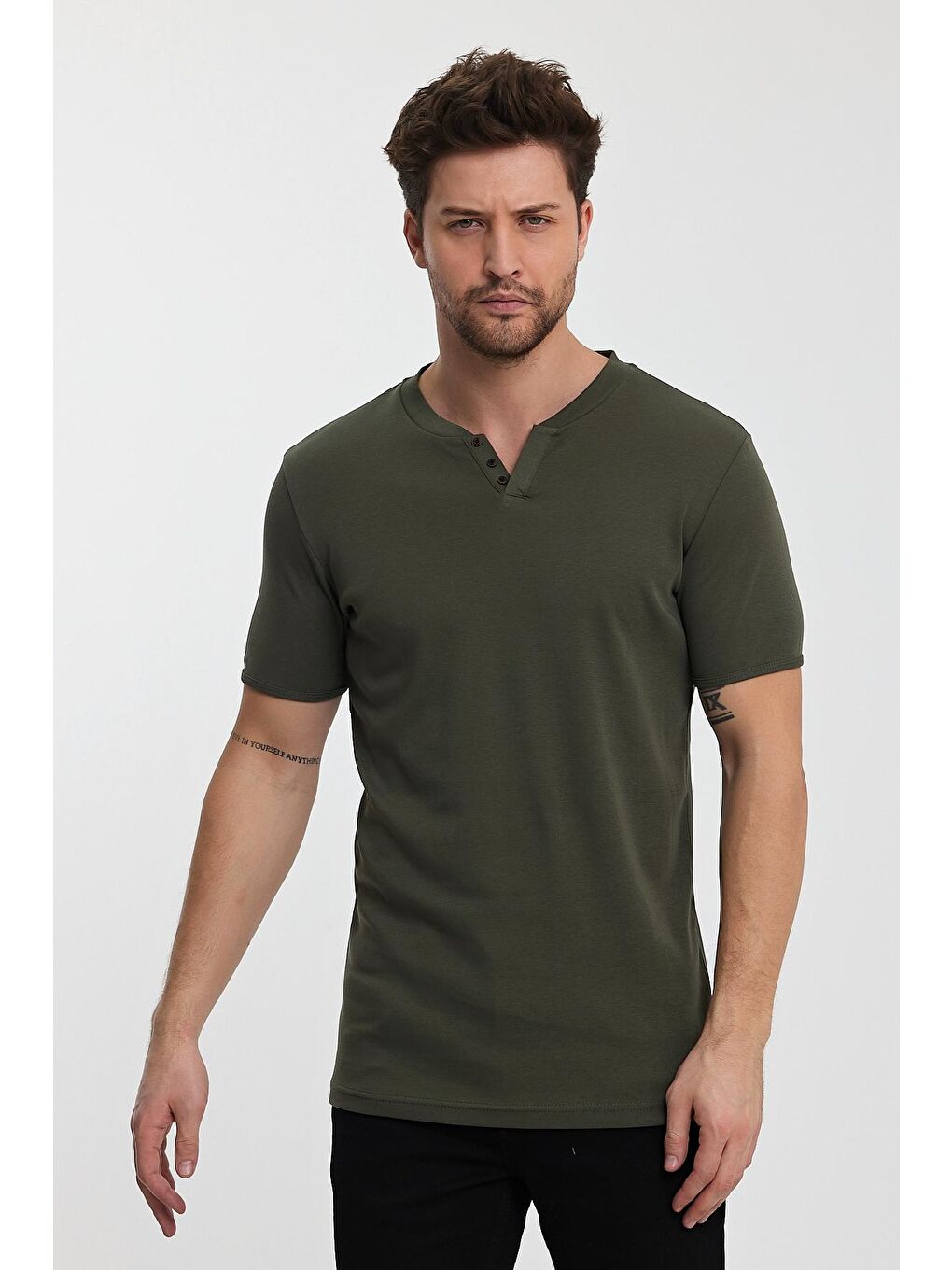 Haki Riabana Önü Düğmeli Bisiklet Yaka Tişört