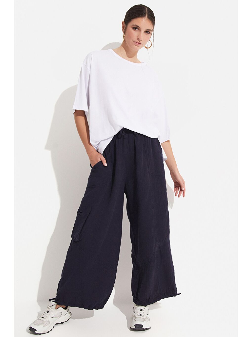 Lacivert Cep Detaylı Pamuk Pantolon-3