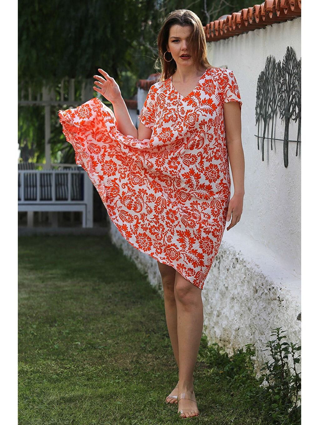 Turuncu-Beyaz V Yaka Düşük Kol Allover Baskılı Casual Viskon Dokuma Elbise 115 66-3