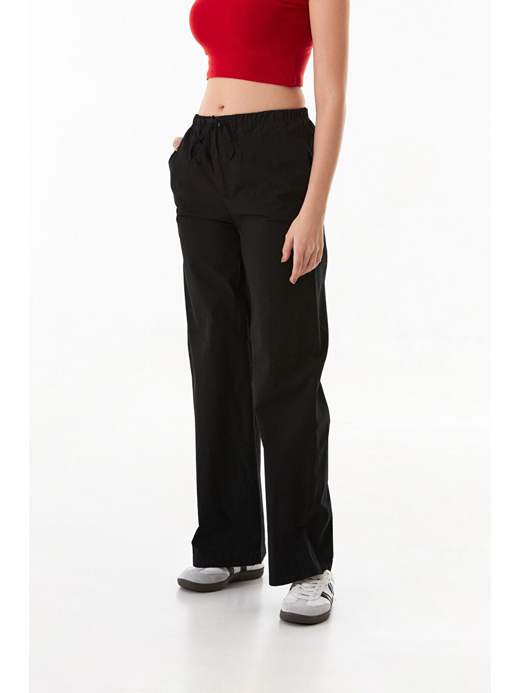 Siyah Beli Lastikli Paraşüt Kumaş Pantolon-1