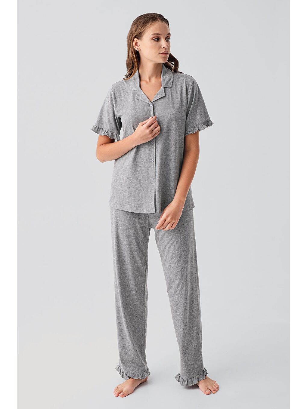 Gri Kısa Kollu Düğmeli Fırfırlı Pamuklu Pijama Takım 19219-1