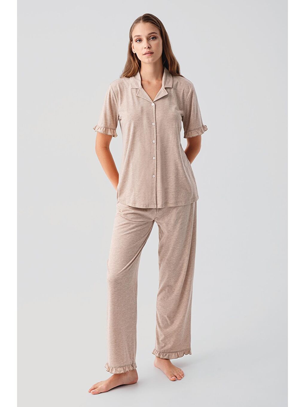 Kahverengi Kısa Kollu Düğmeli Fırfırlı Pamuklu Pijama Takım 19219