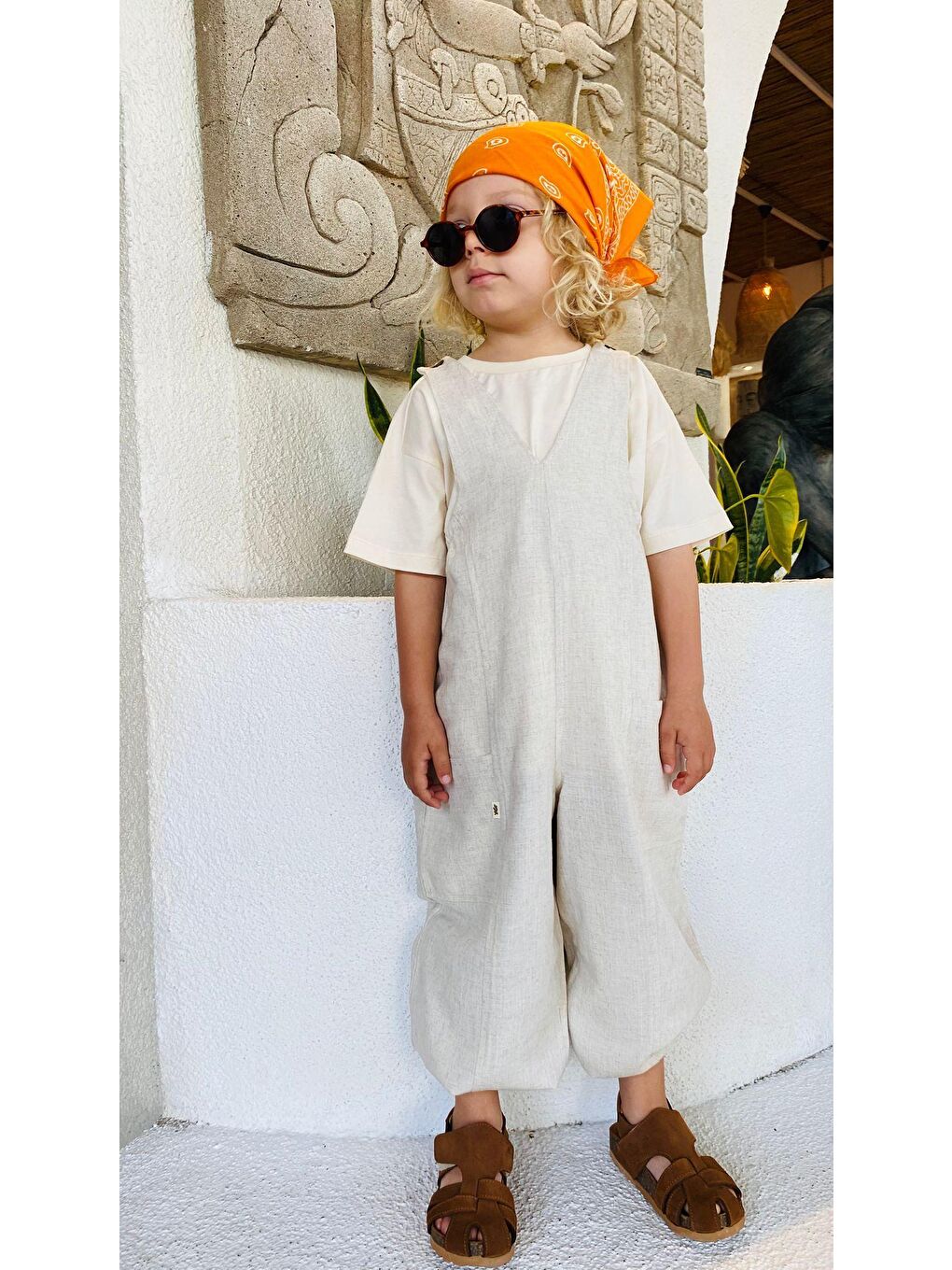 Ekru Kız Çocuk V Yaka Keten Salopet