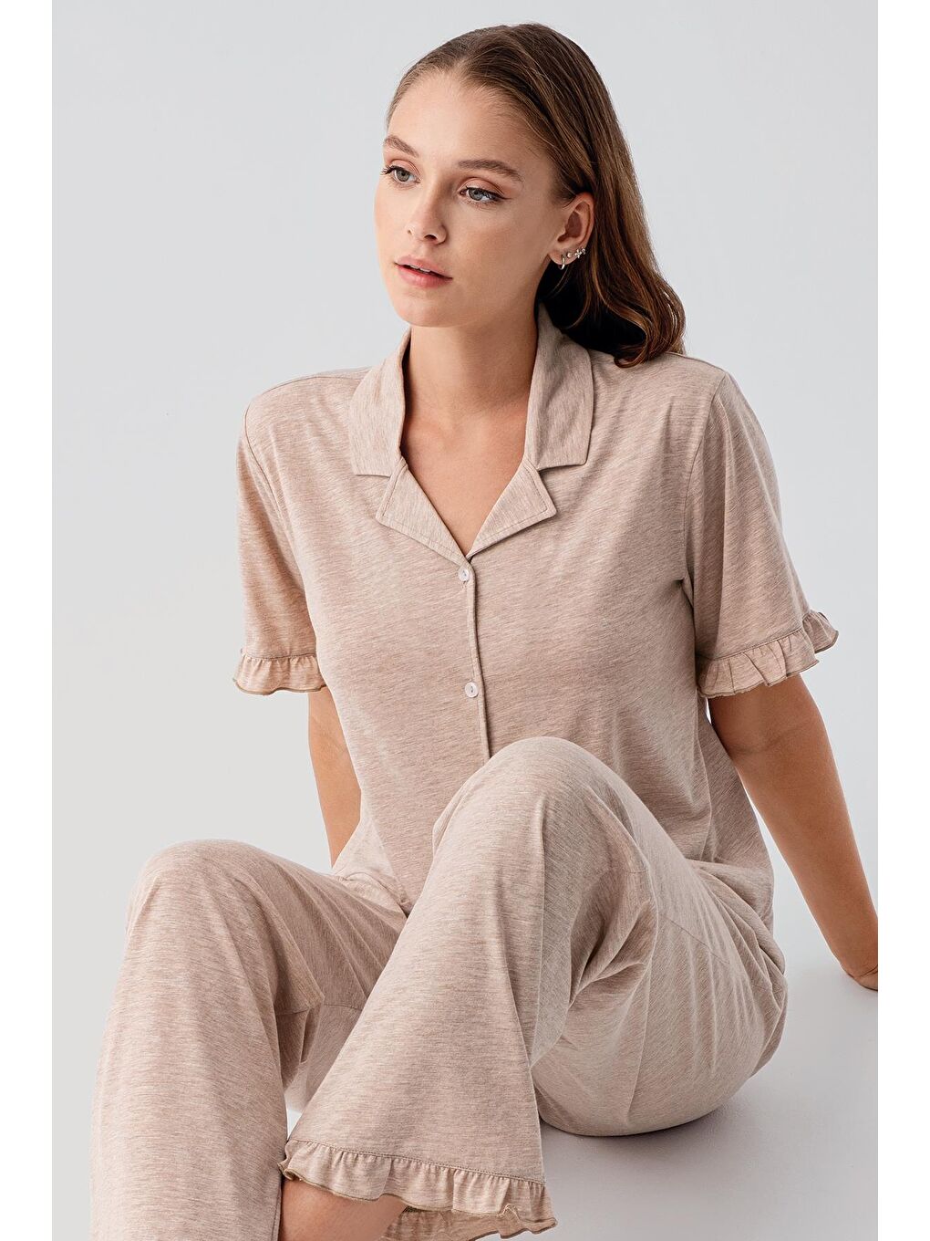 Kahverengi Kısa Kollu Düğmeli Fırfırlı Pamuklu Pijama Takım 19219-5