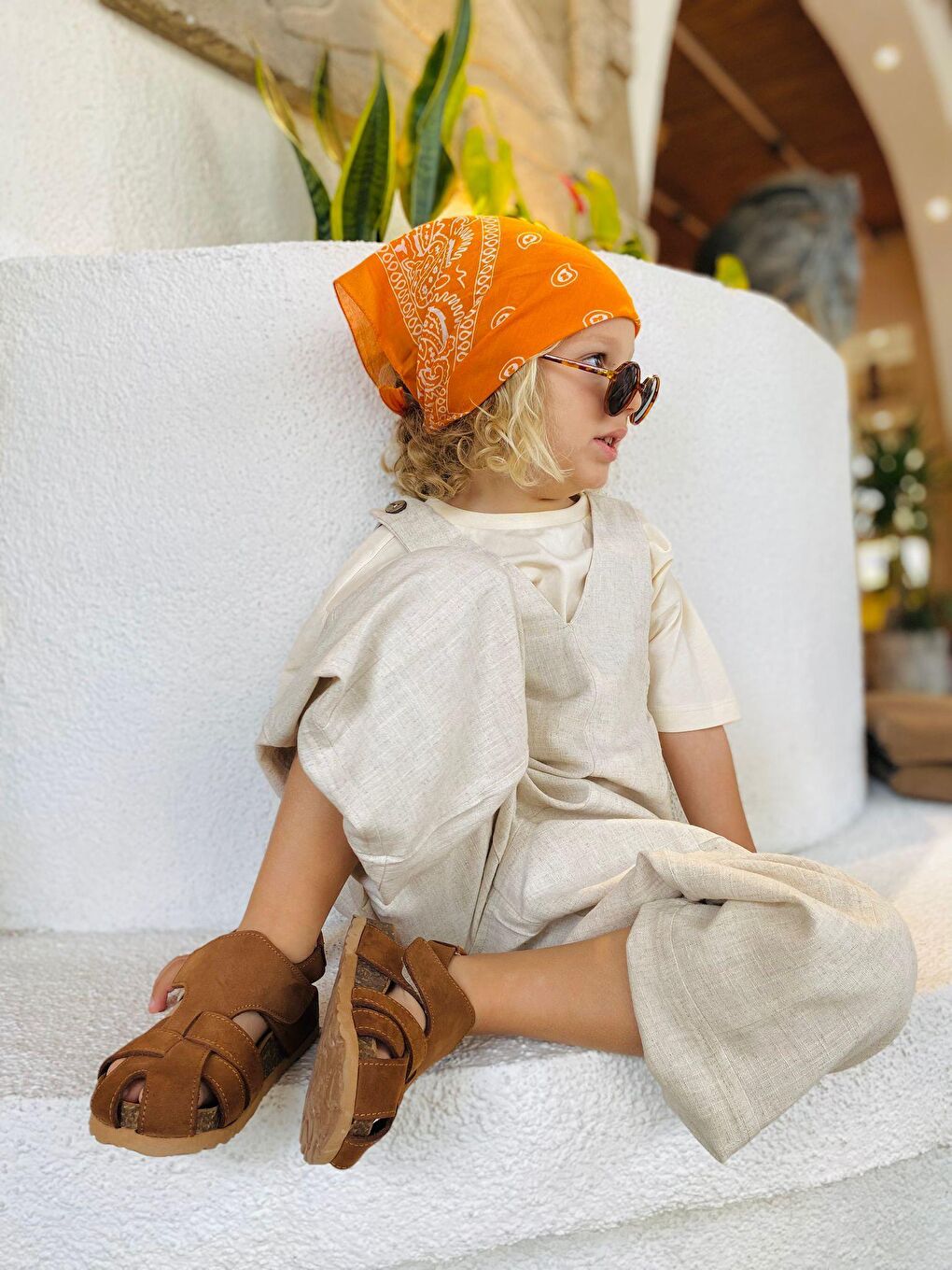 Ekru Kız Çocuk V Yaka Keten Salopet-1