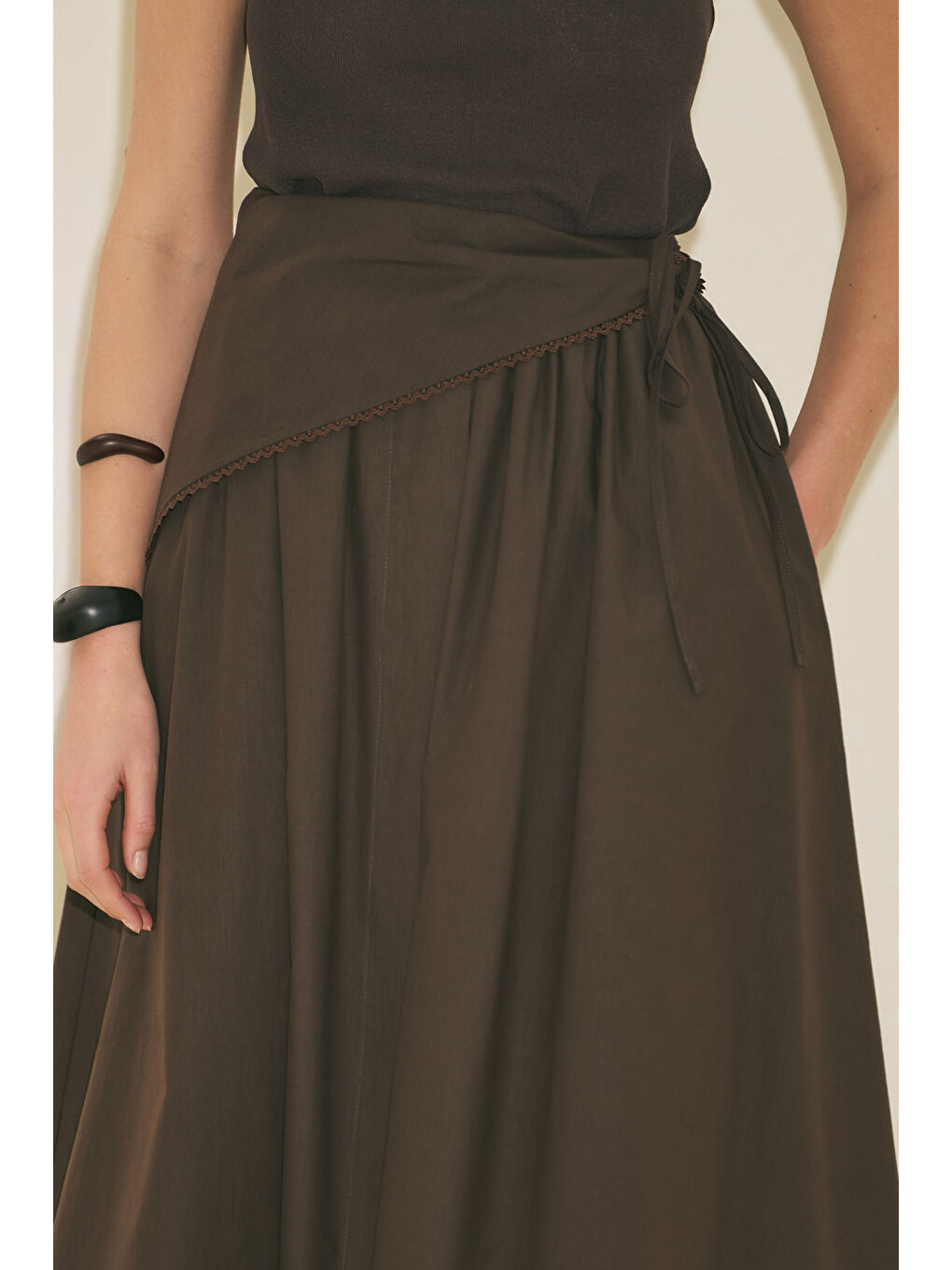 Önü Düğmeli Poplin Etek Kahverengi-6