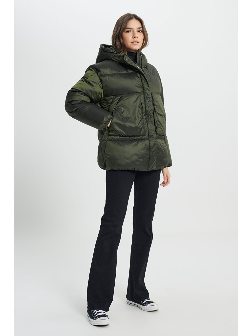 Loose Fit Rahat Kesim Kapüşonlu Haki Şişme Mont