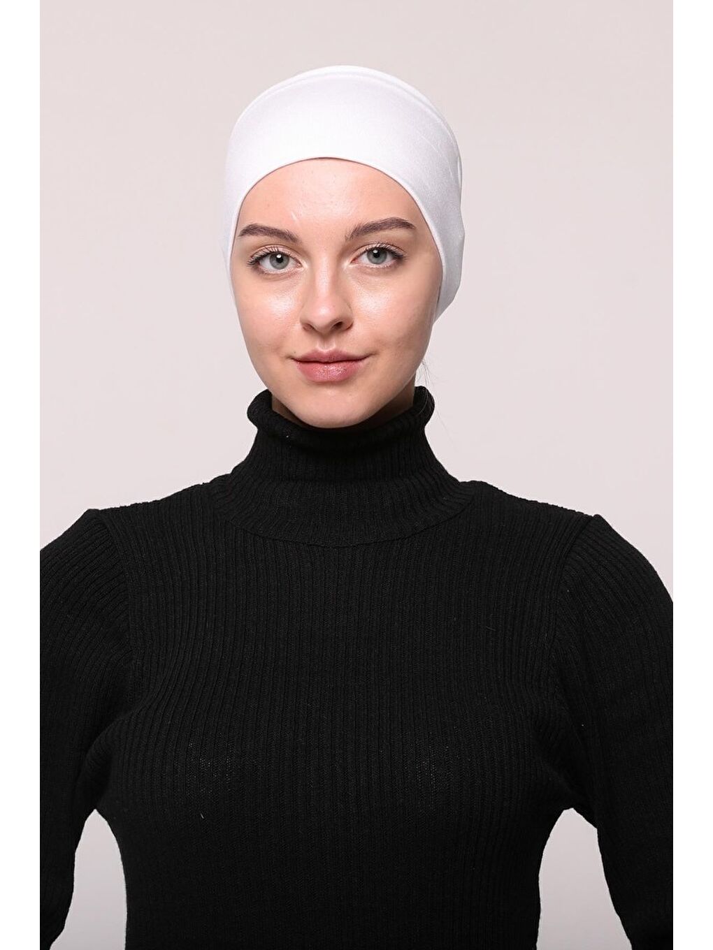 Beyaz Kadın Penye Dikişsiz Tesettür Bandana Bone Spor Saç Bandı-1