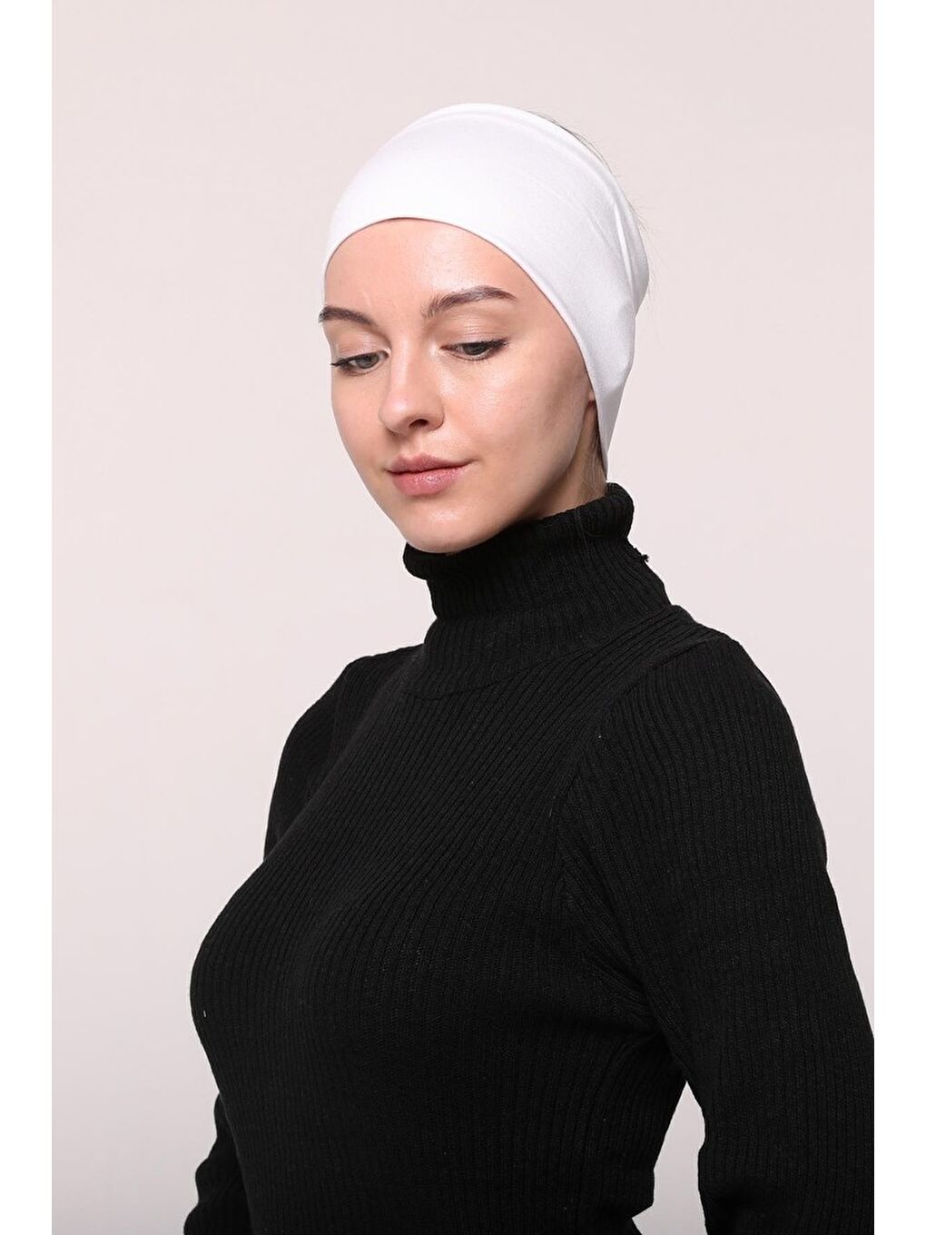 Beyaz Kadın Penye Dikişsiz Tesettür Bandana Bone Spor Saç Bandı-3