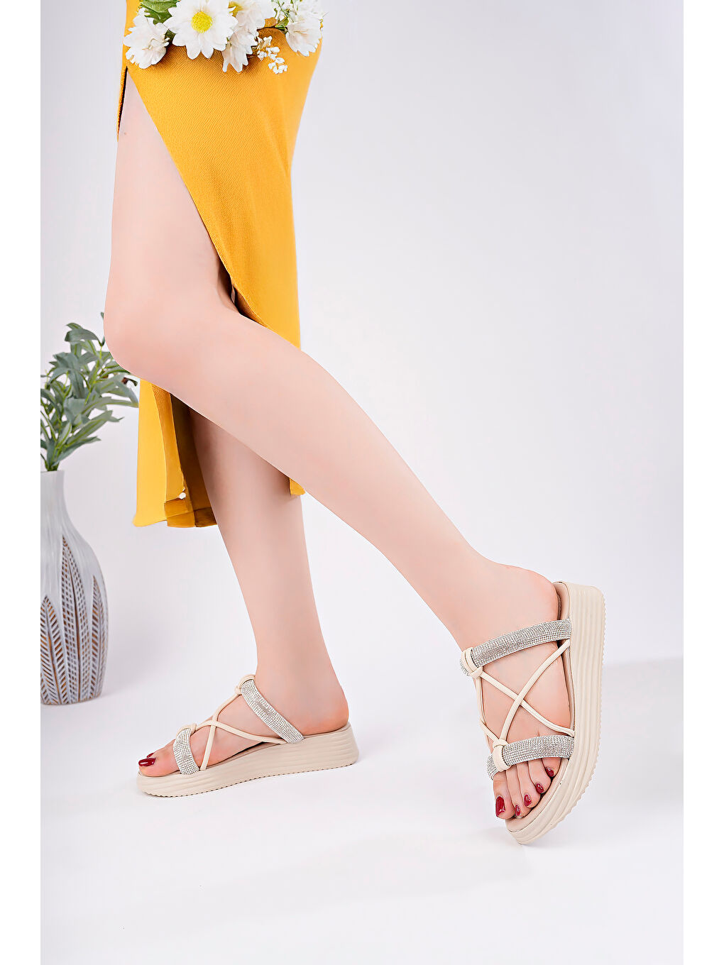 Bej Kadın Günlük Terlik