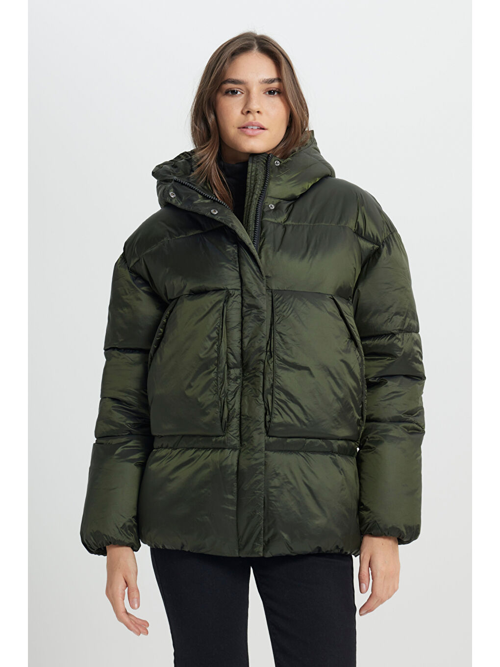 Loose Fit Rahat Kesim Kapüşonlu Haki Şişme Mont-2