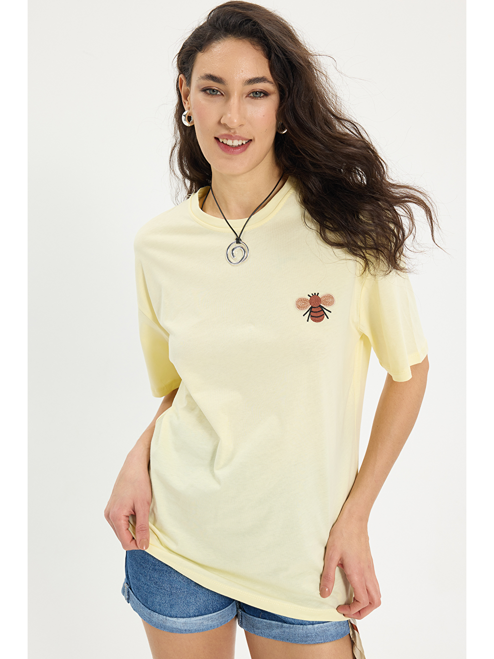 Kadın Oversize Geniş Kesim %100 Pamuk Bisiklet Yaka Kısa Kollu Baskılı Sarı Tişört