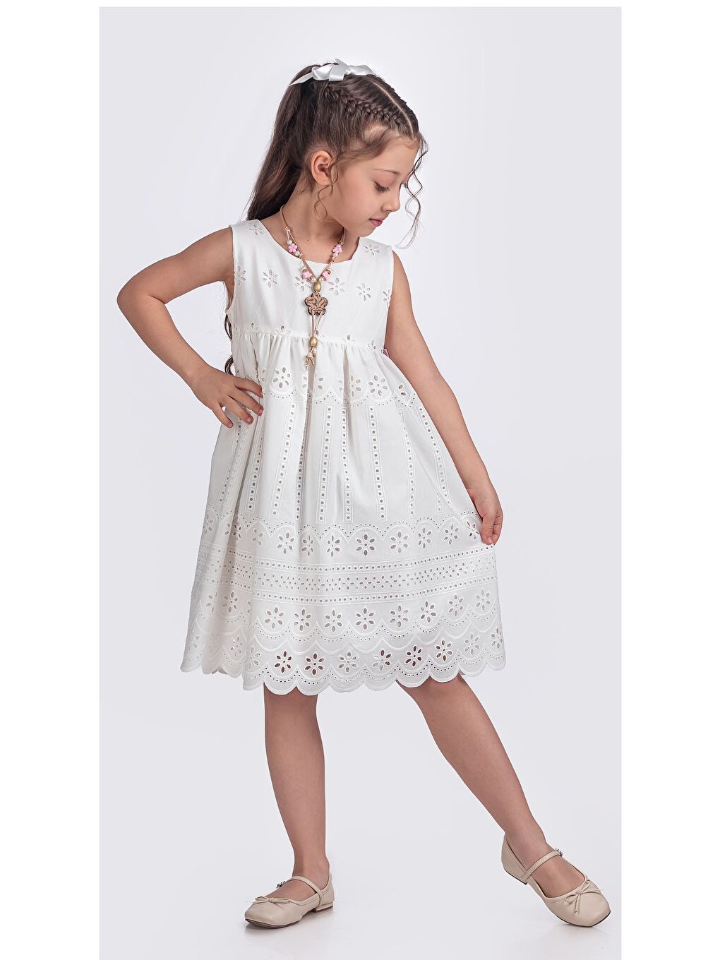 Beyaz Kız Çocuk Kolsuz Gupürlü Kolyeli Elbise ELB.2643-4