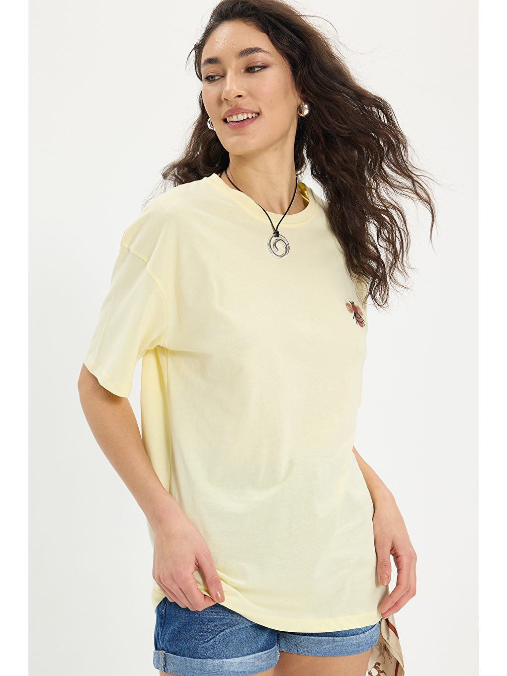 Kadın Oversize Geniş Kesim %100 Pamuk Bisiklet Yaka Kısa Kollu Baskılı Sarı Tişört-2