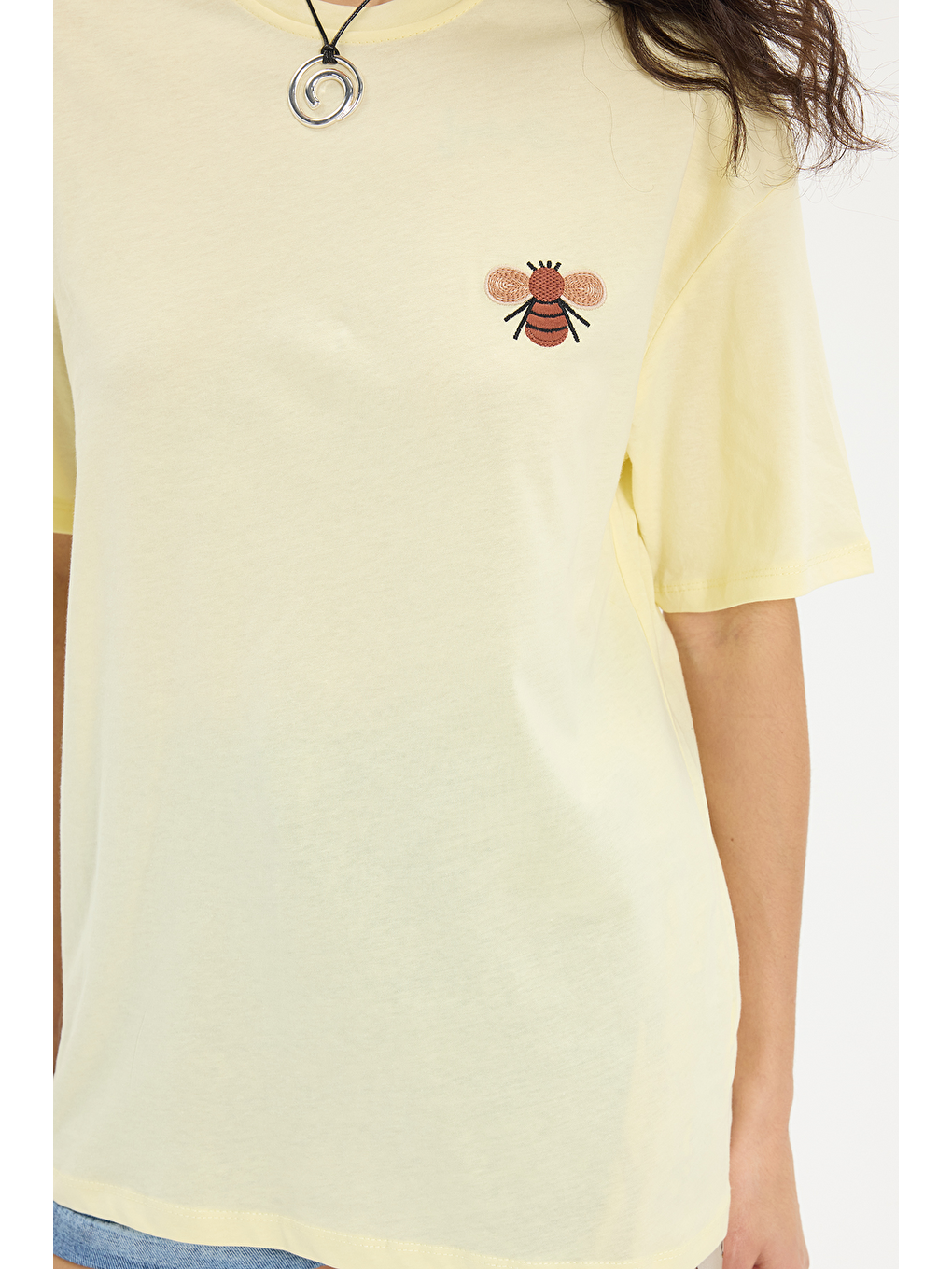 Kadın Oversize Geniş Kesim %100 Pamuk Bisiklet Yaka Kısa Kollu Baskılı Sarı Tişört-3