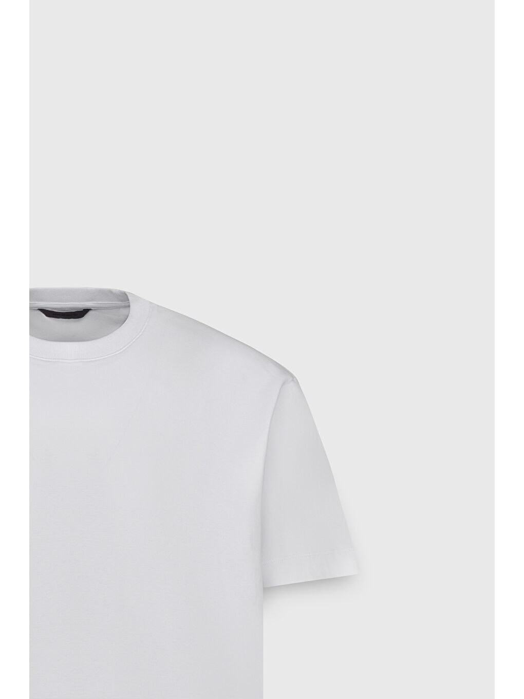 Erkek Beyaz %100 Pamuk Modern Fit Normal Kesim Bisiklet Yaka Tişört-6