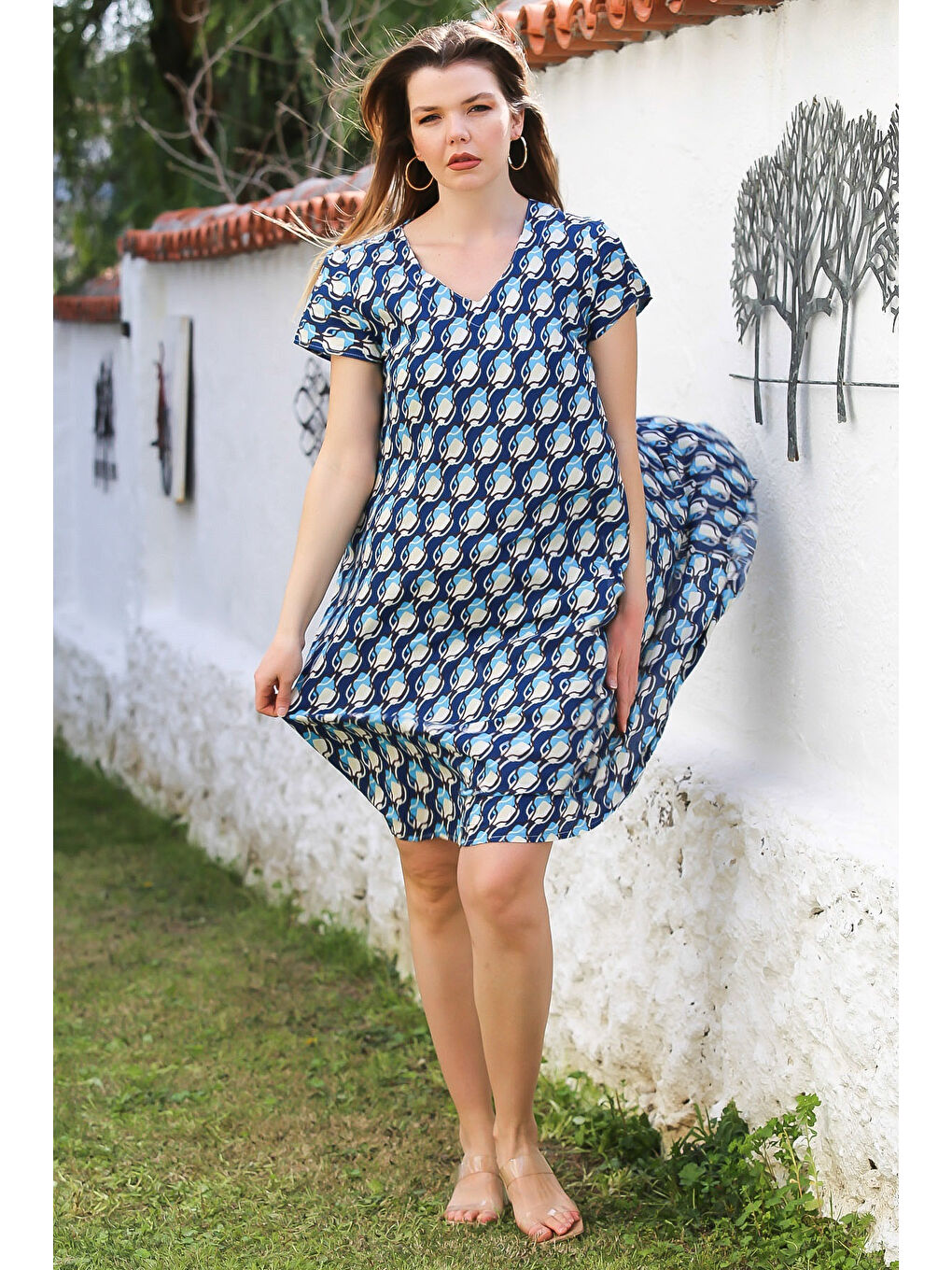 Mavi V Yaka Düşük Kol Allover Baskılı Casual Viskon Dokuma Elbise 115 66-2