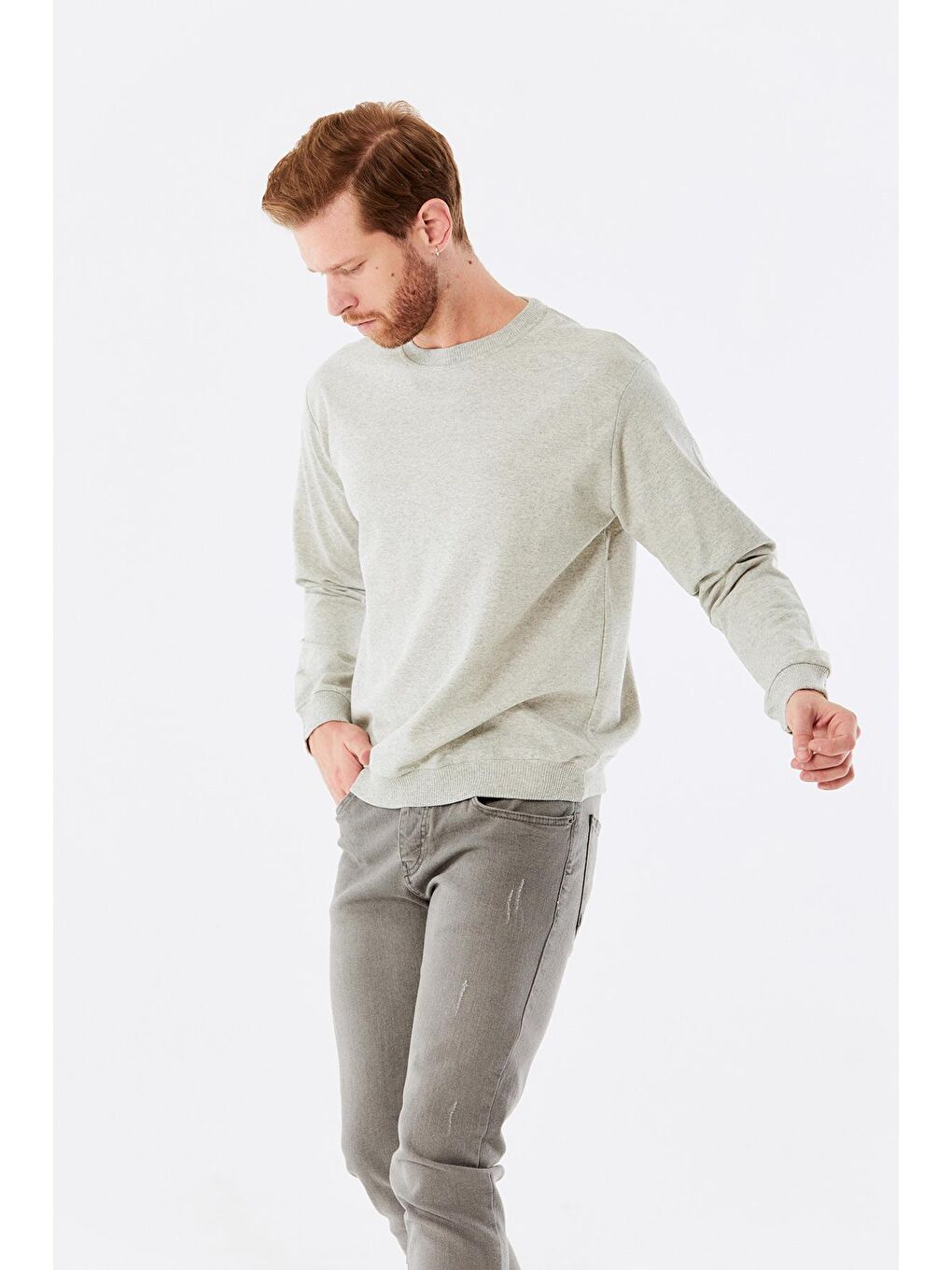 Gri Basic Bisiklet Yaka Sweatshirt