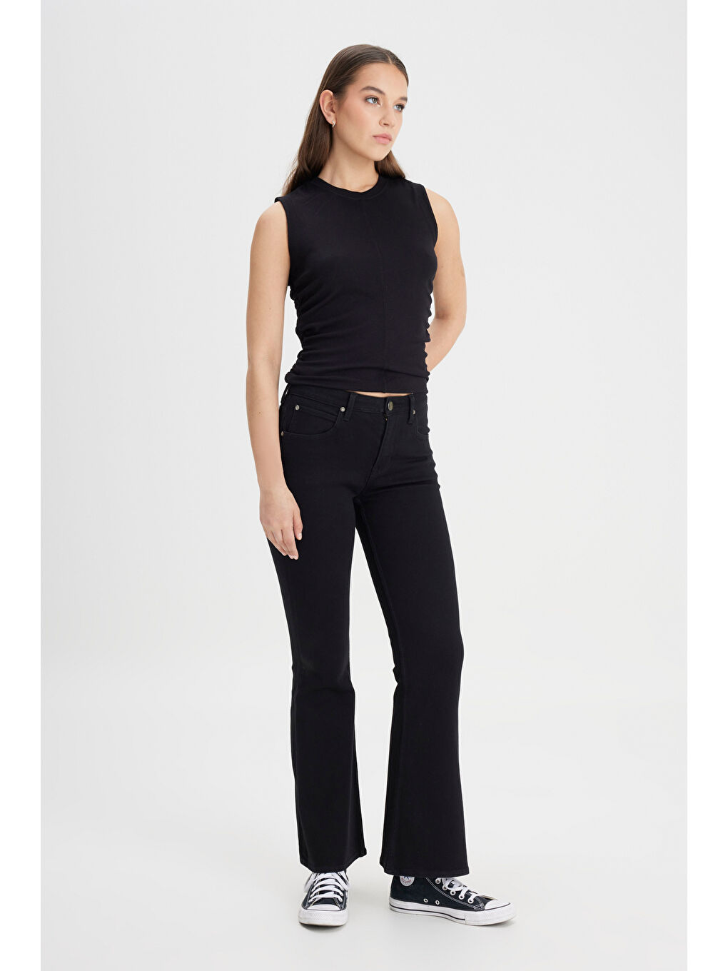 Slim Fit Dar Kesim Bisiklet Yaka Siyah Tişört-2