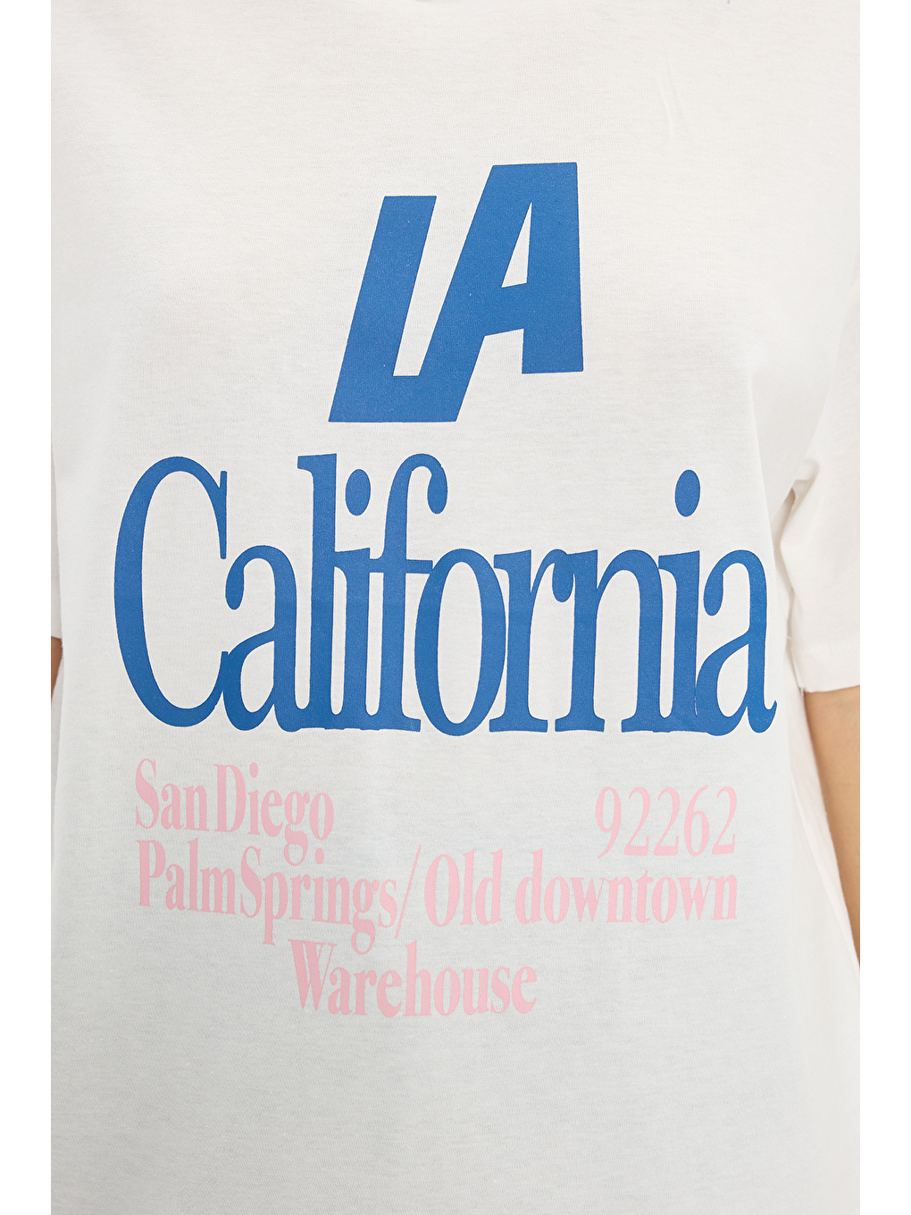 Kadın Oversize Geniş Kesim %100 Pamuk Bisiklet Yaka Kısa Kollu  Basklı Beyaz Tişört-4