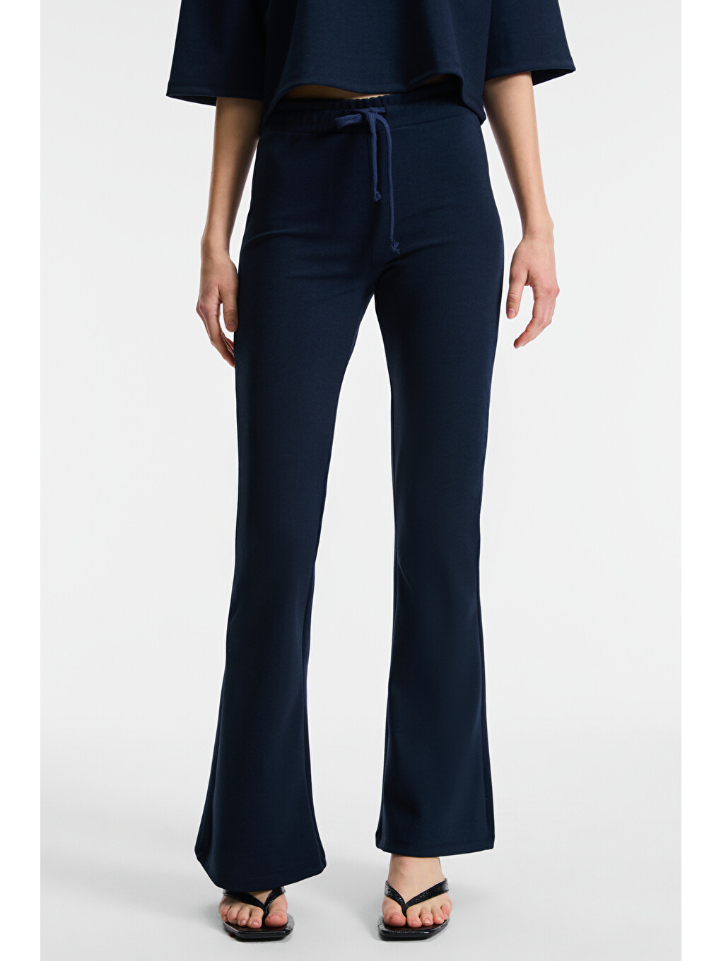 Ashera Kadın Esnek Kumaşlı Geniş Paçalı Slim Fit Lacivert Eşofman Altı-1