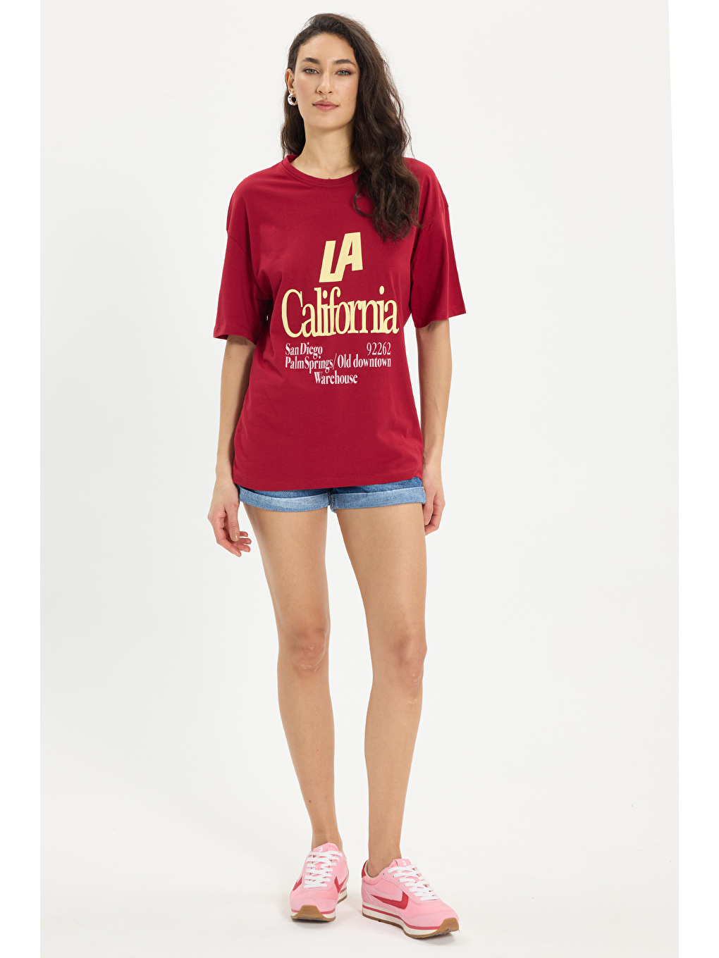 Kadın Oversize Geniş Kesim %100 Pamuk Bisiklet Yaka Kısa Kollu Basklı Bordo Tişört-1